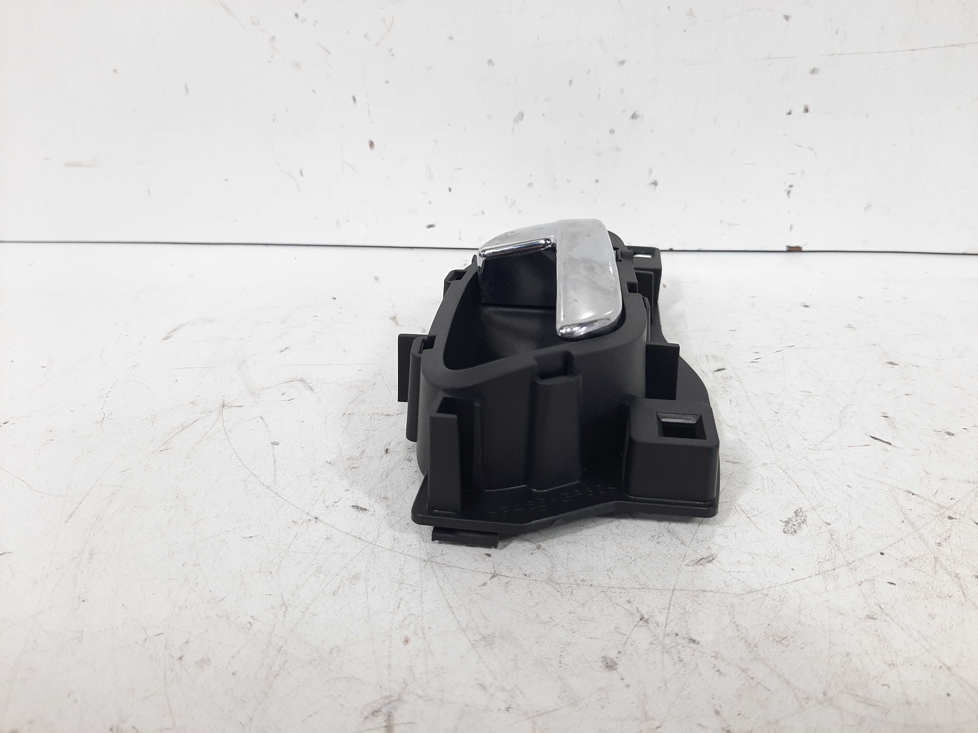 Maçaneta Interna Traseira Direita Citroen C4 07 A 2013 3