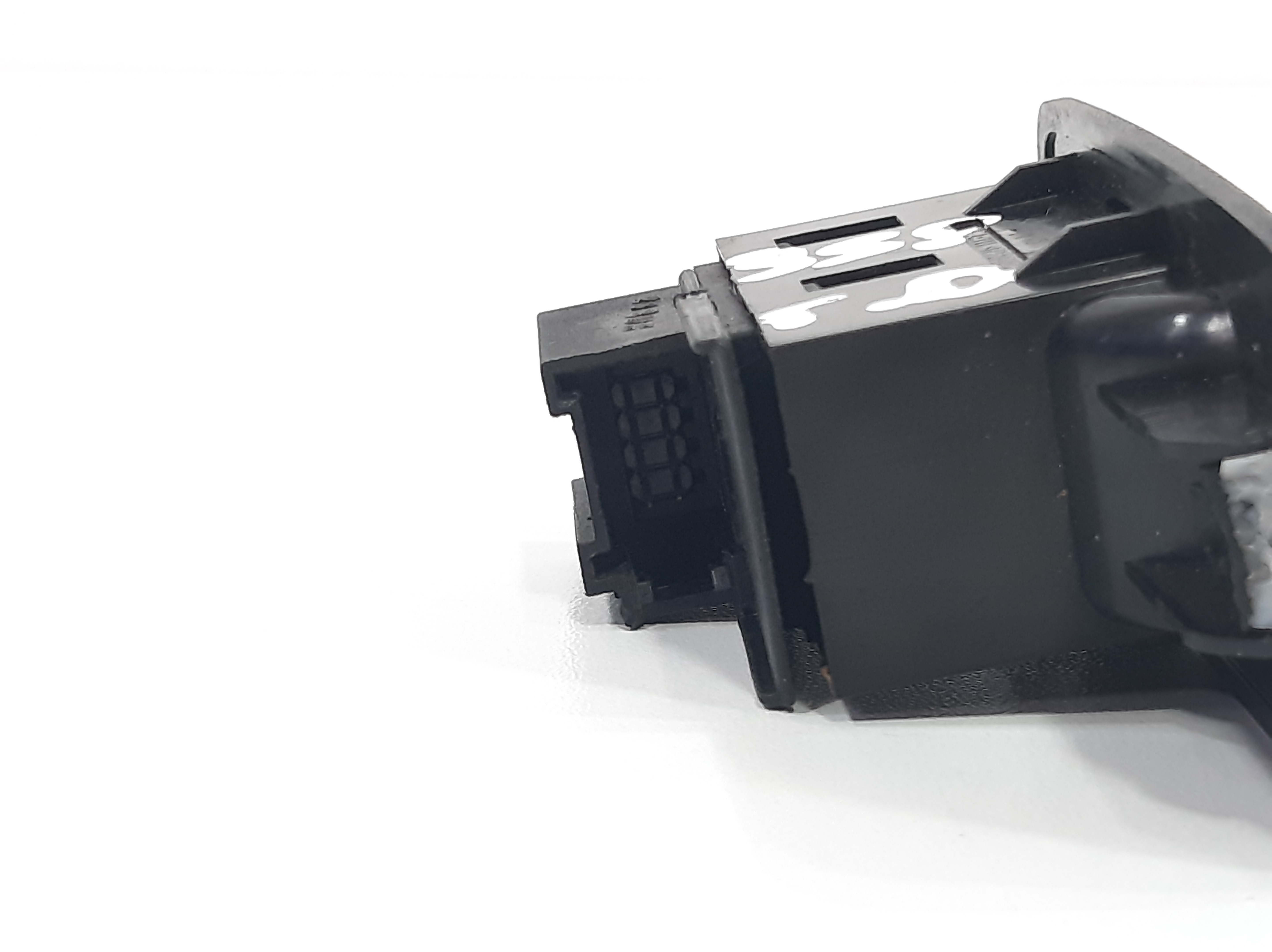 Botão Vidro Elétrico Traseiro Direito Tiggo 2010 2011 A 2015 7