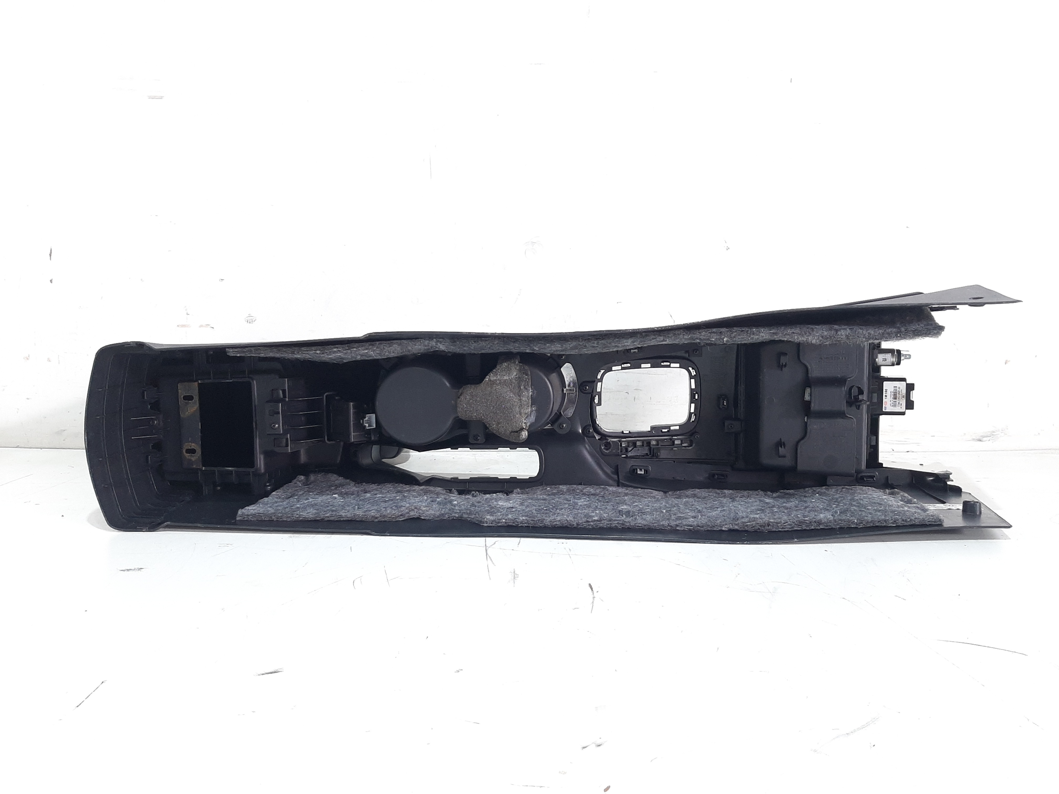 Console Central Kia Cerato Koup  2011 2012 A 2013 846111m501 2