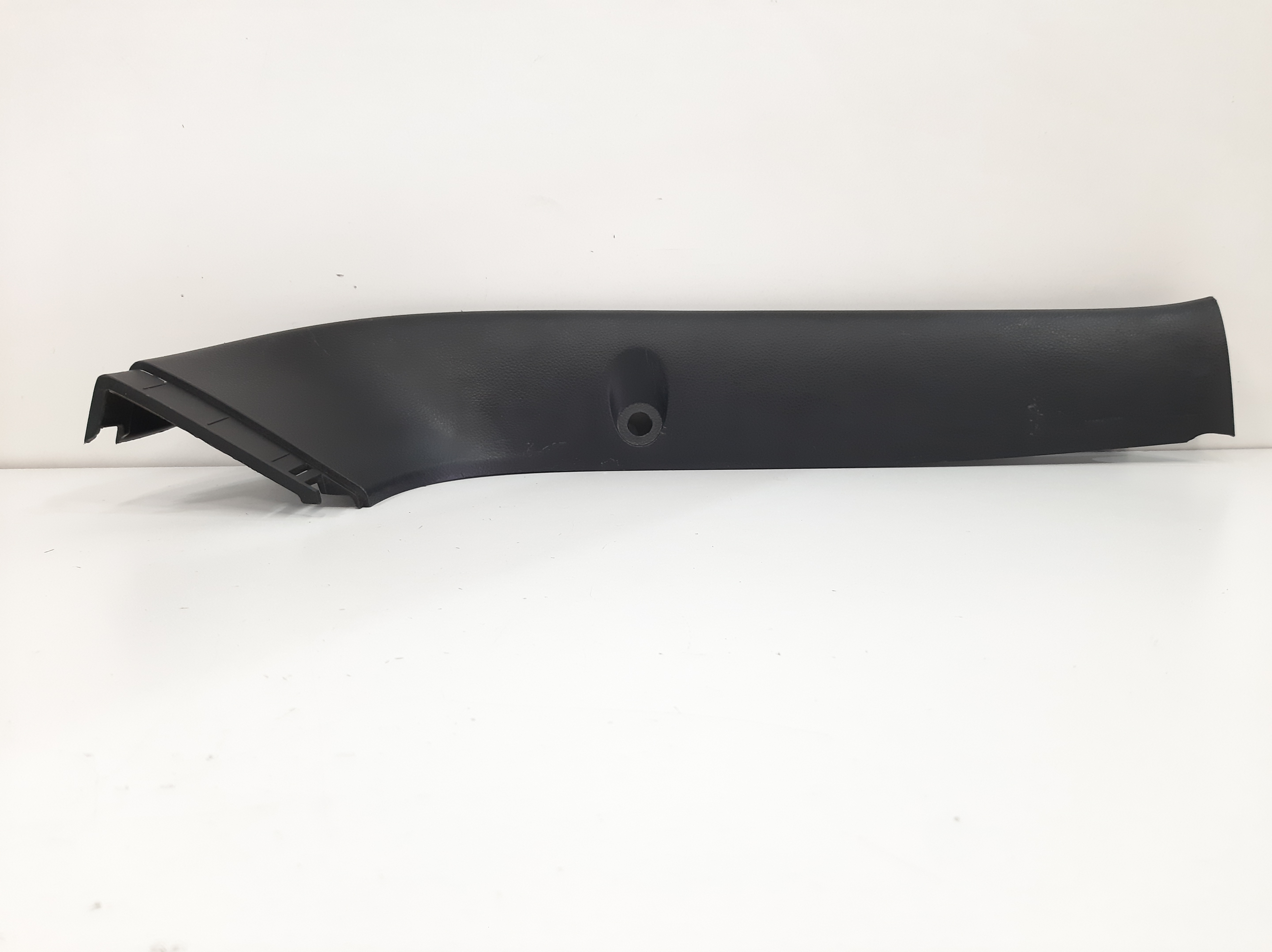 Moldura Porta Malas Traseira Esquerda Cruze Hatch 2011 A 16 9