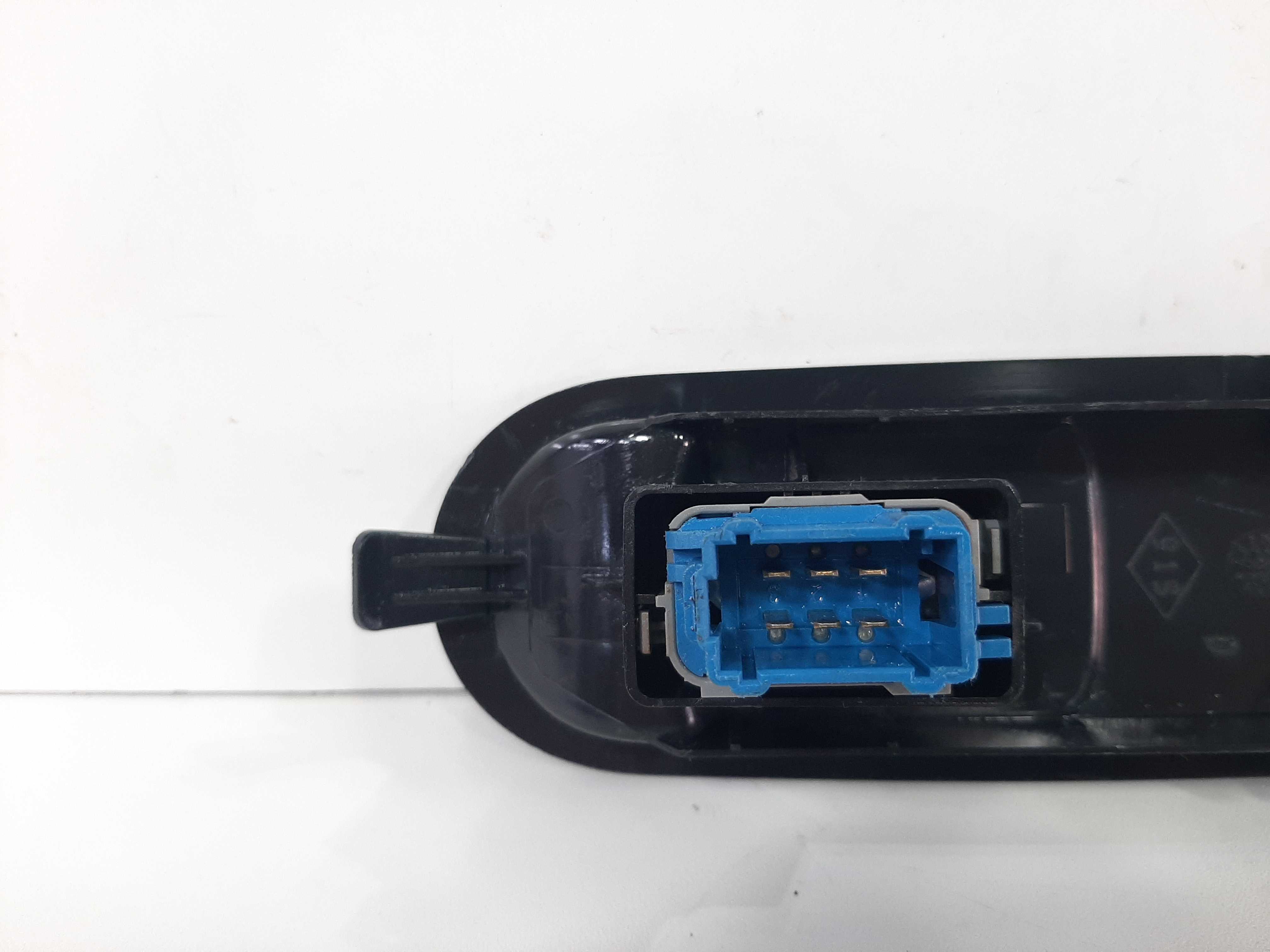 Botão Vidro Elétrico Dianteiro Direito Duster 2011 A 2018 6