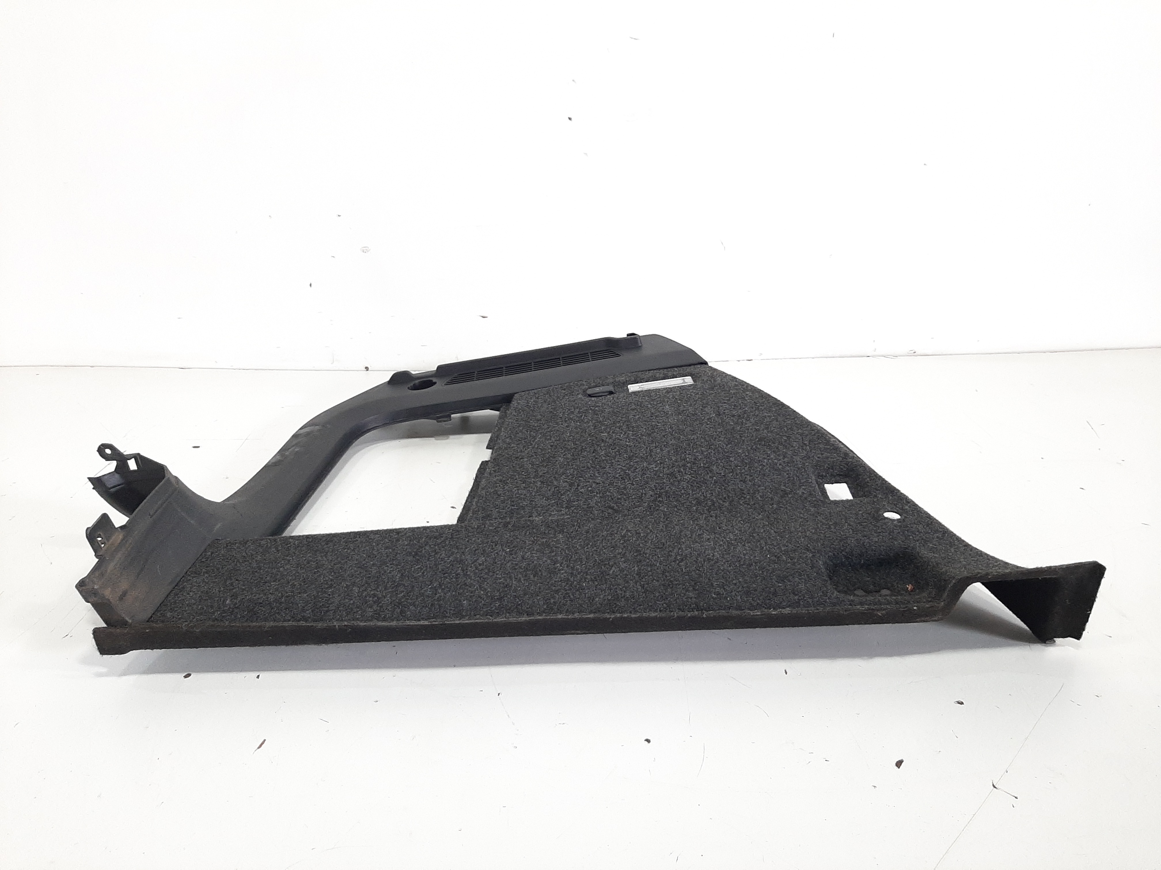 Acabamento Lateral Esquerdo Portamalas Vw Tiguan 2012 A 2017 6
