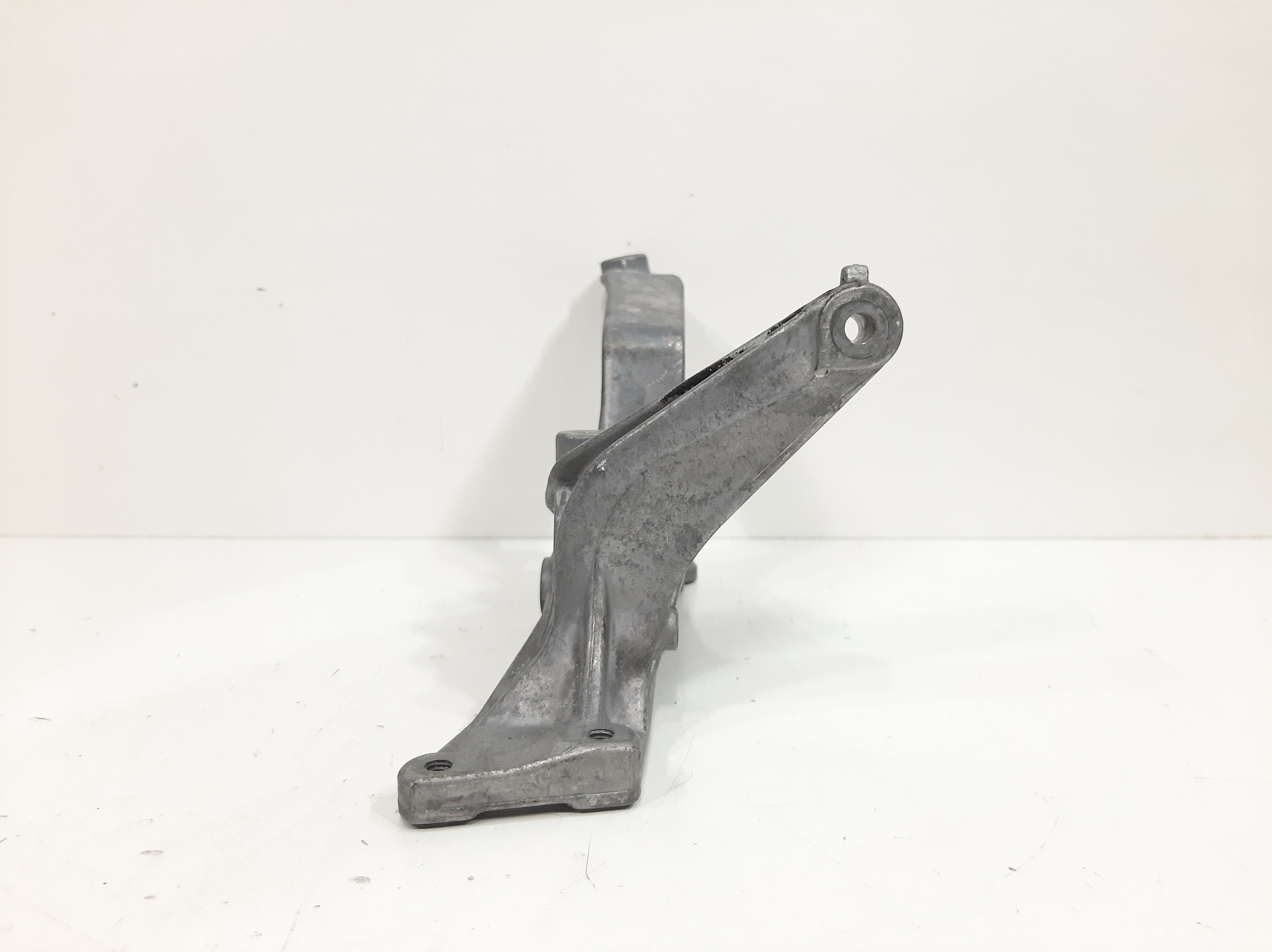Suporte Turbina Mercedes Benz C180 W204 1.8 Cgi 2008 A 2014 1