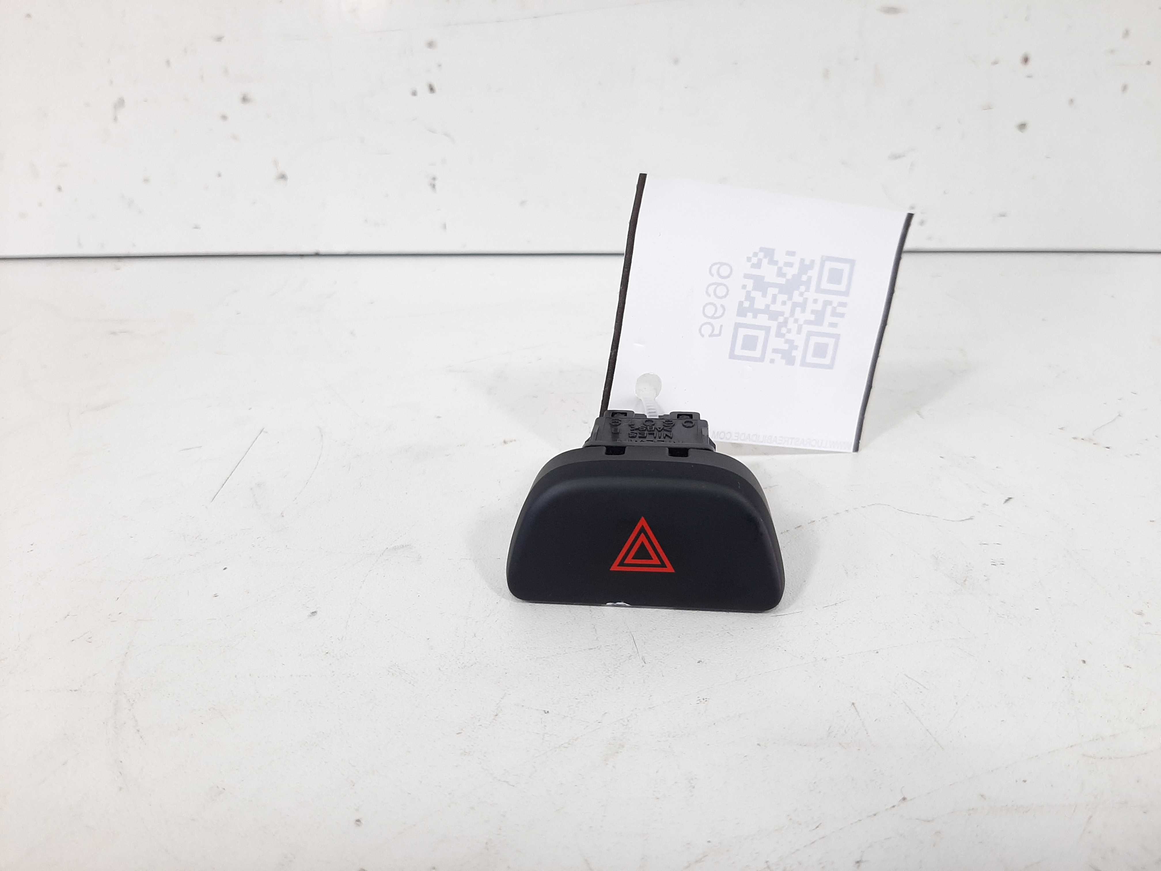 Botão Interruptor Pisca Alerta Nissan March 2012 2013 2014 1