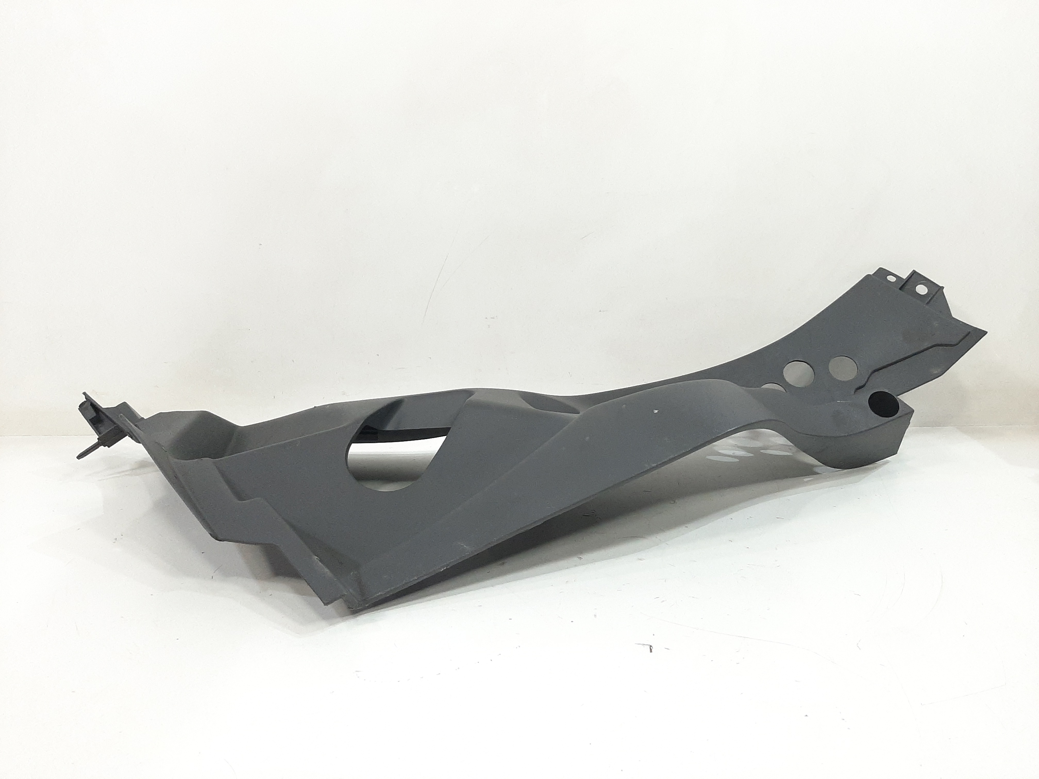 Moldura Lateral Direito Banco Fiat Punto 1.4 2008 09 A 2012 2