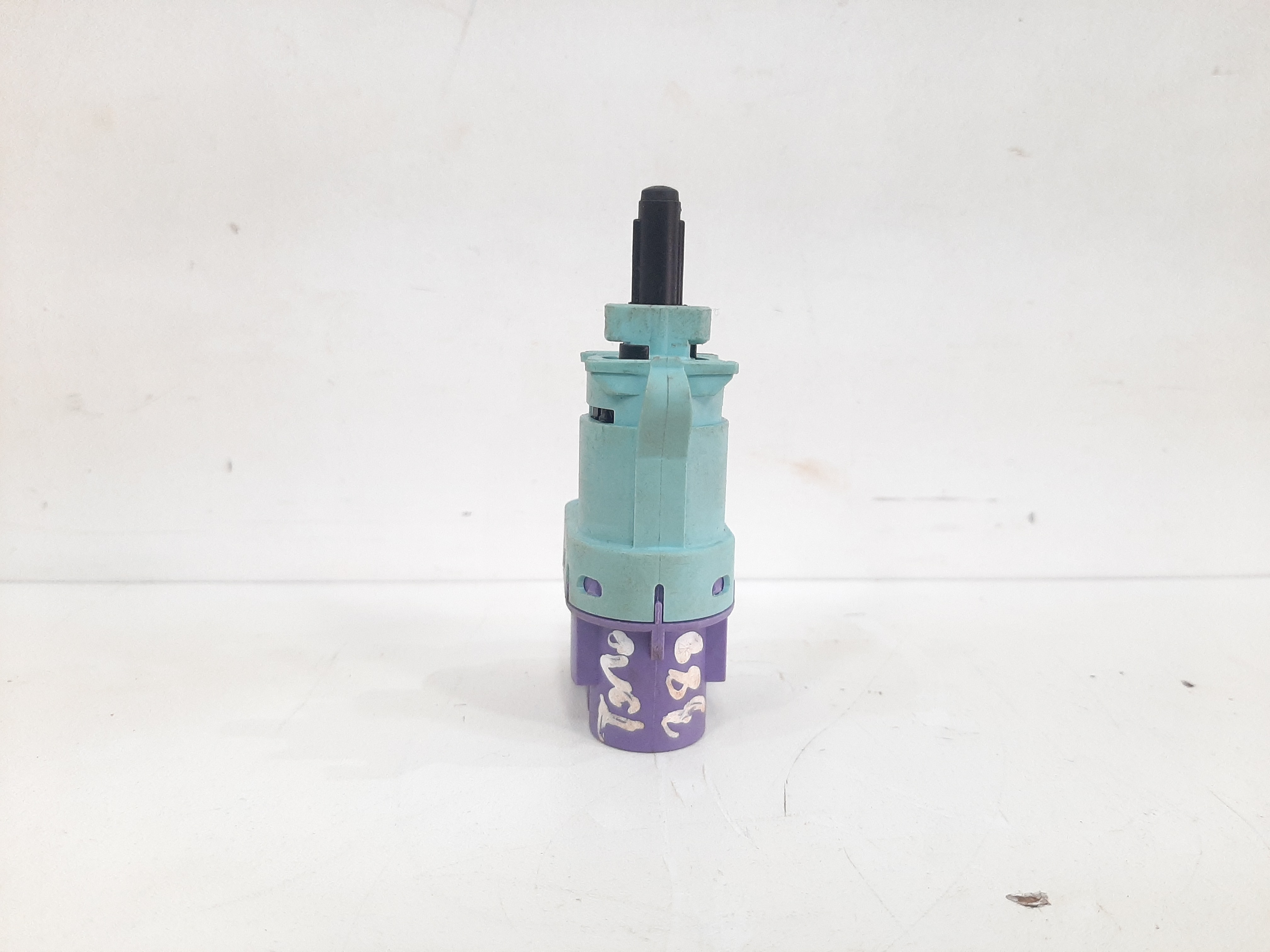 Sensor Interruptor Luz Toro Cronos Argo Mobi 2016 A 2021 4