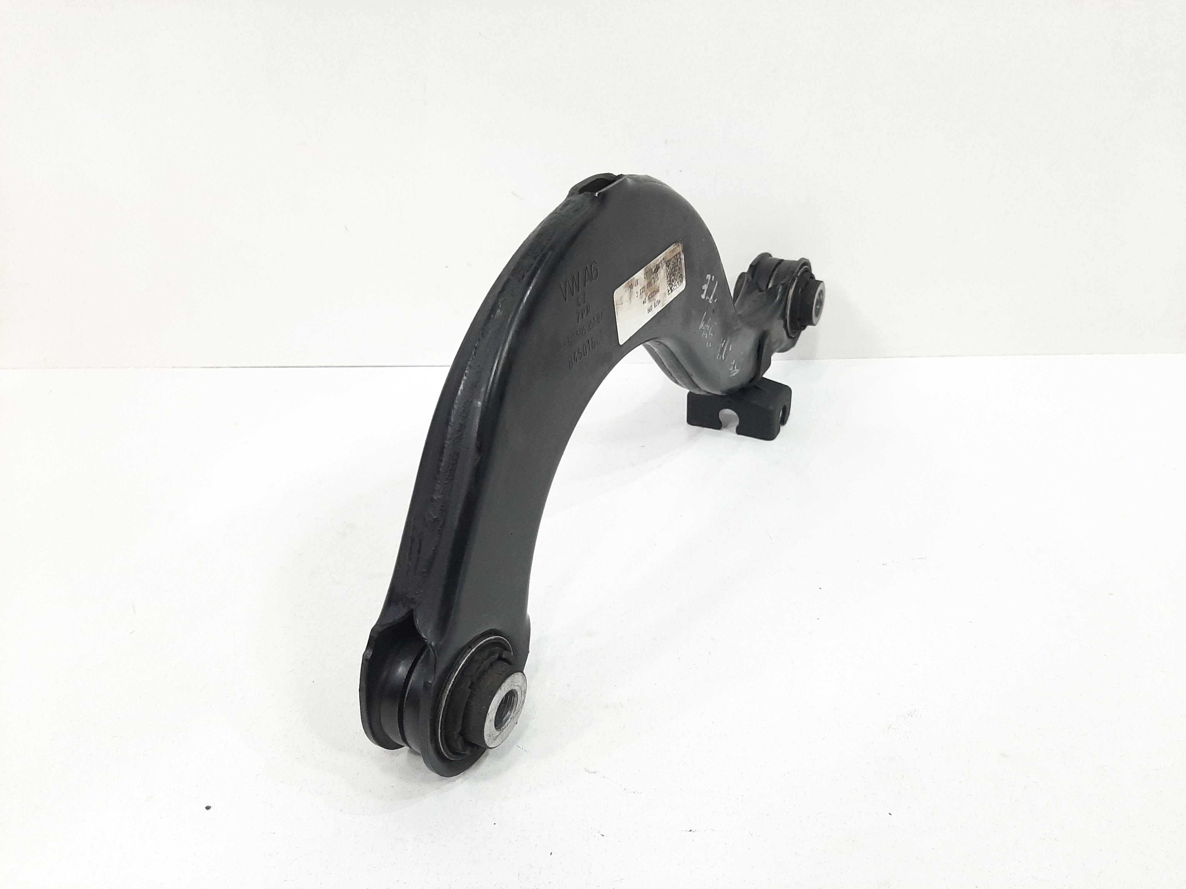 Braço Suspensão Sup Traseiro Esquerdo Vw Jetta 2.0 2011 A 17