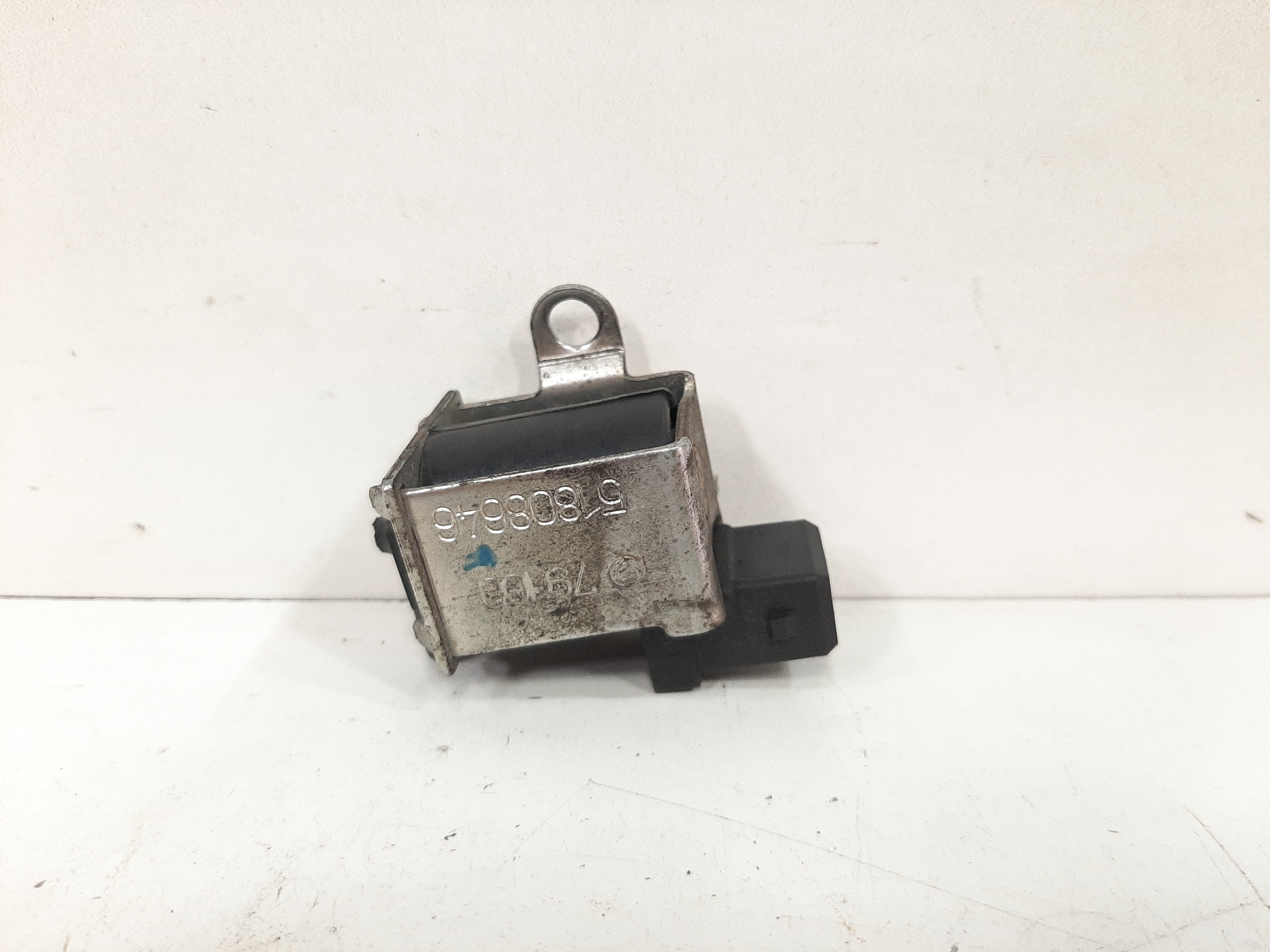 Válvula Solenoide Partida Fria Punto 1.4 08 A 2012 51808646 7