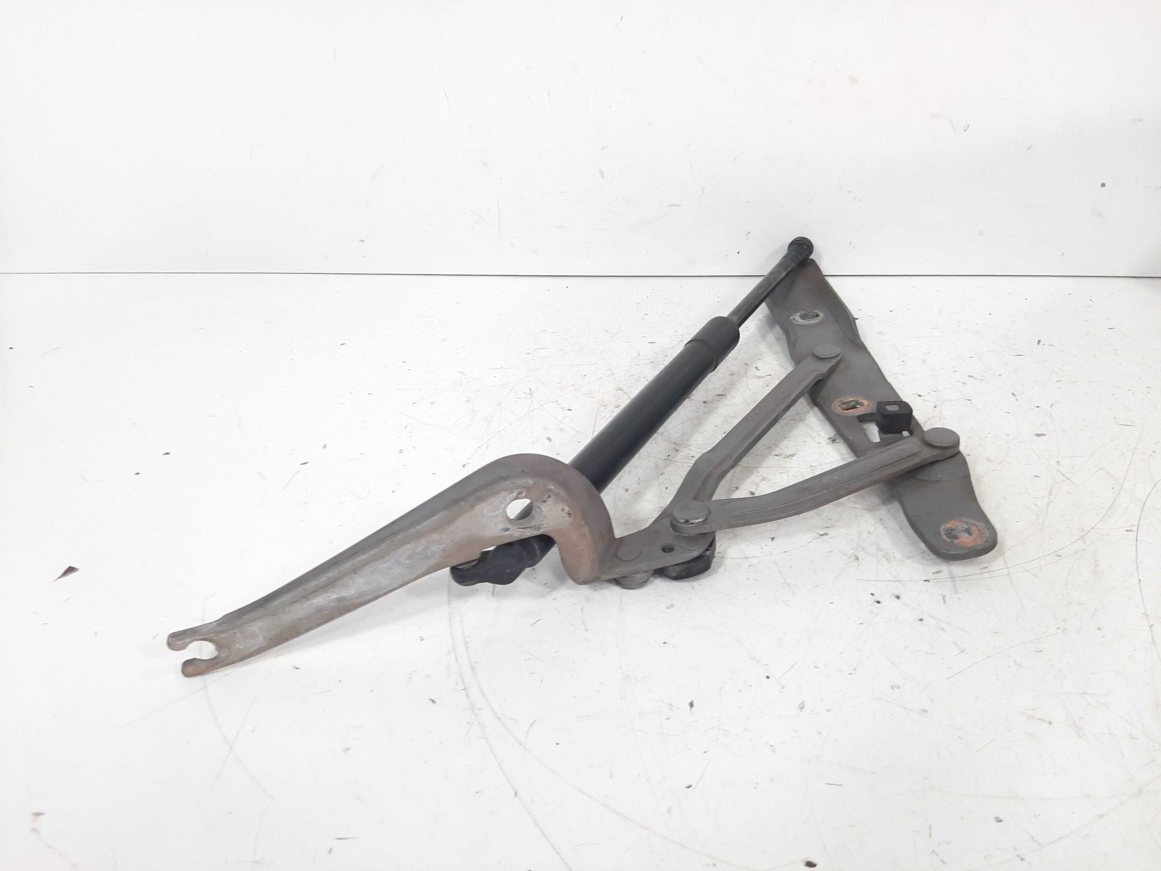 Dobradiça Tampa Traseira Direita 540i 96 97 A 2002 2003 2004 7