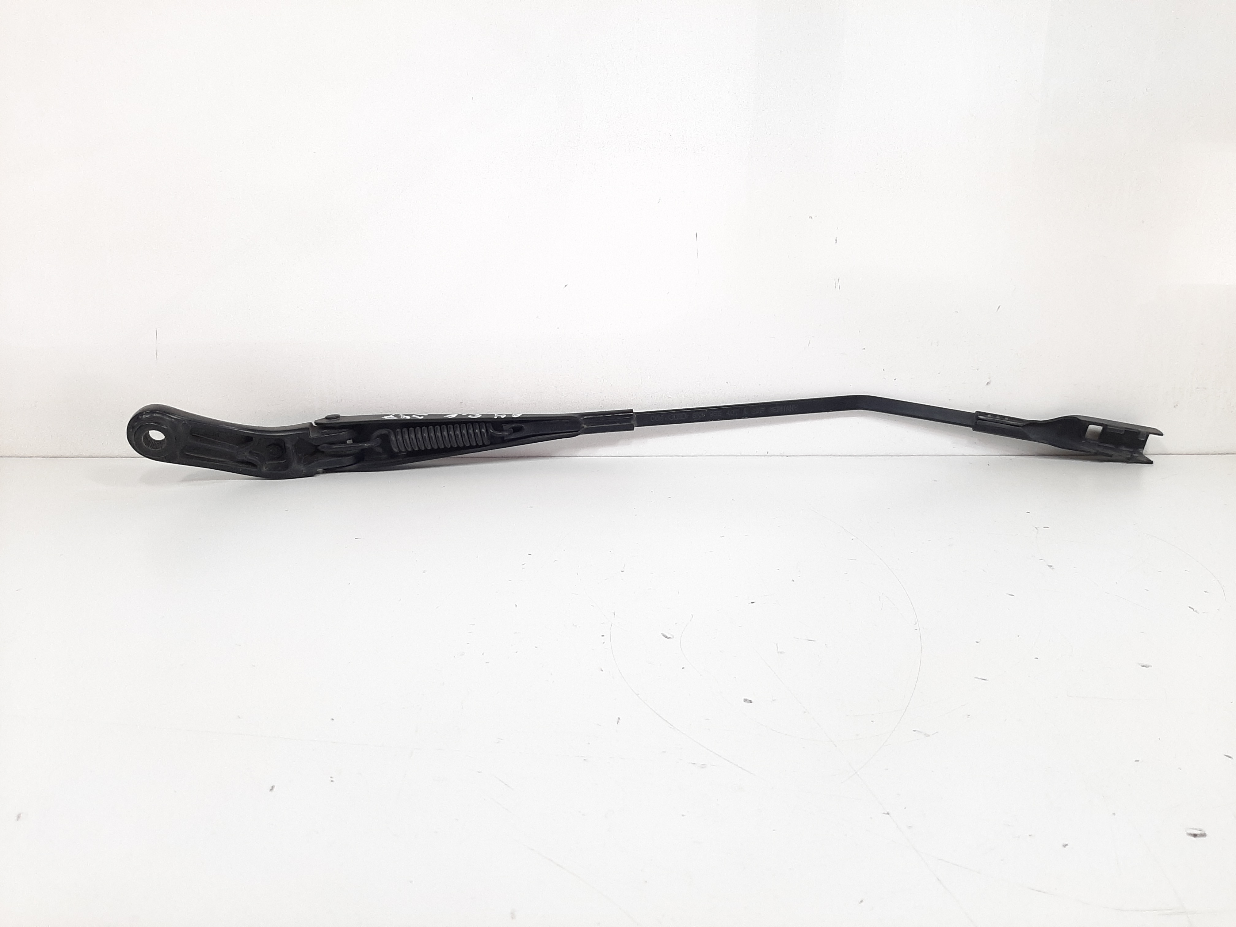Braço Esquerdo Limpador Parabrisa Audi A4 2010 2011 A 2016 2