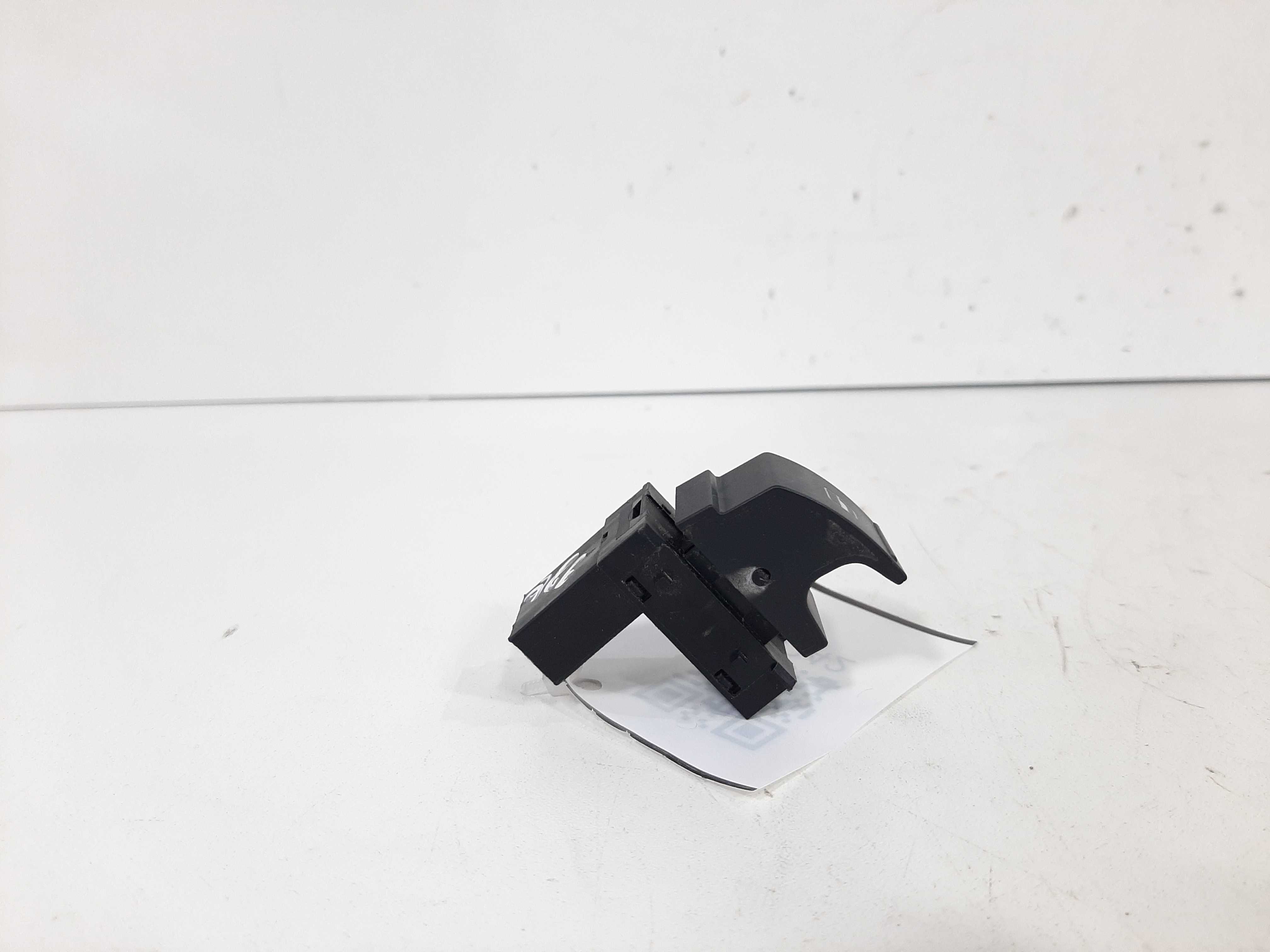 Botão Comando Vidro Elétrico Jetta 2014 2015 2016 A 2018 3