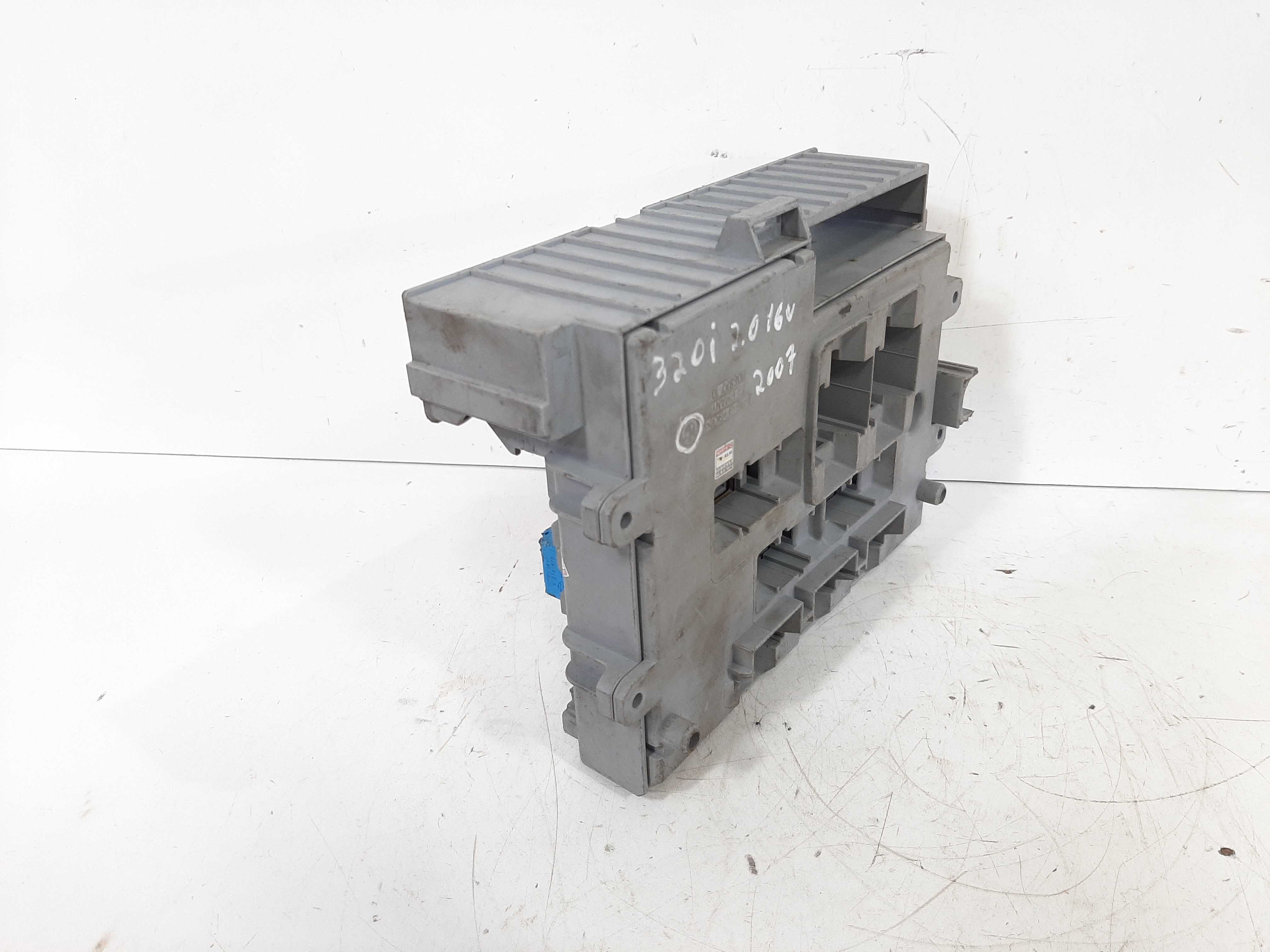 Módulo Bsi Caixa Fusivel Bmw 320i 2001 A 2008 – 10688710 3