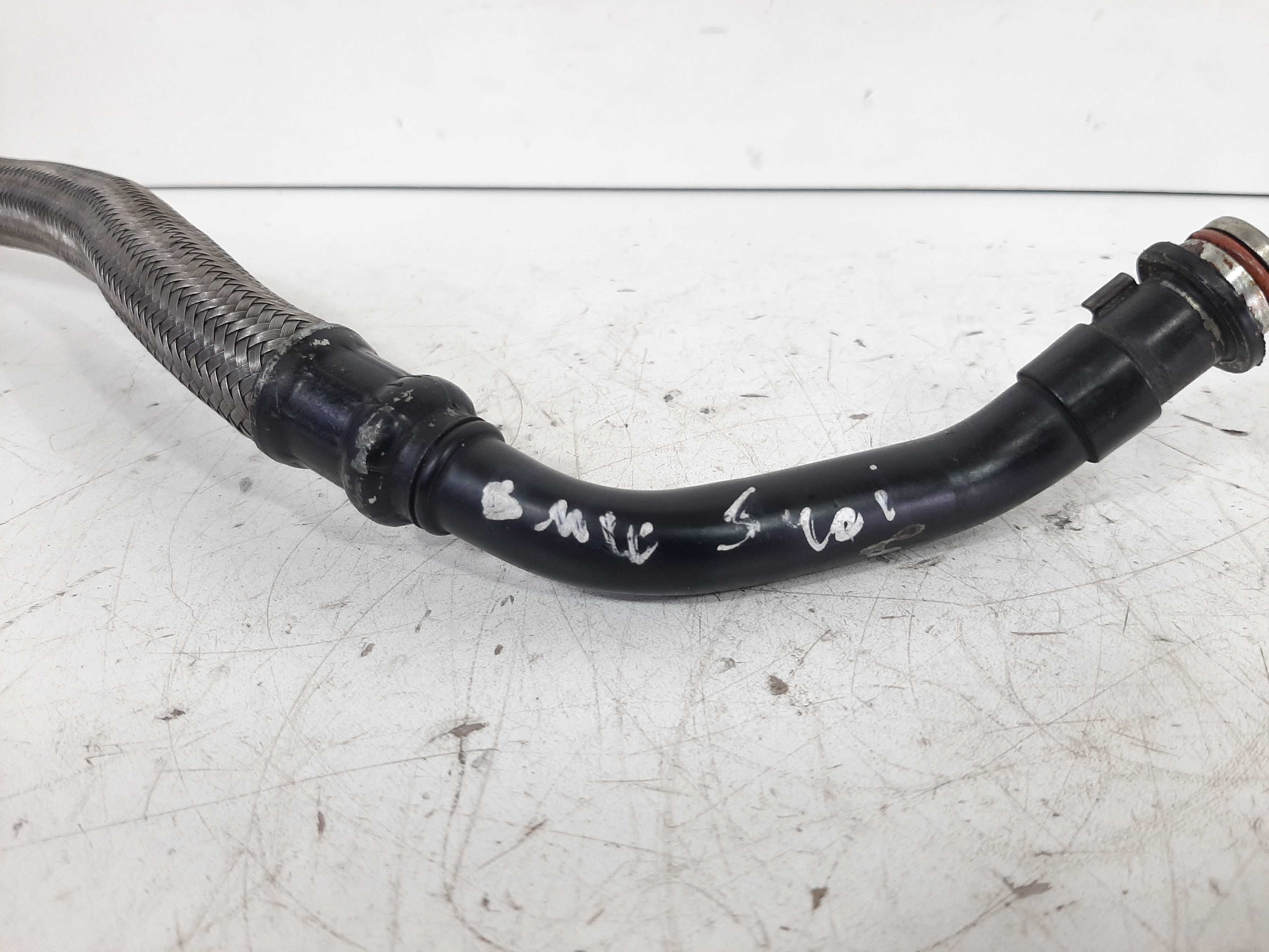 Mangueira Radiador Óleo Bmw 540i Serie 5 E39 4.4 V8 96 A 04 4