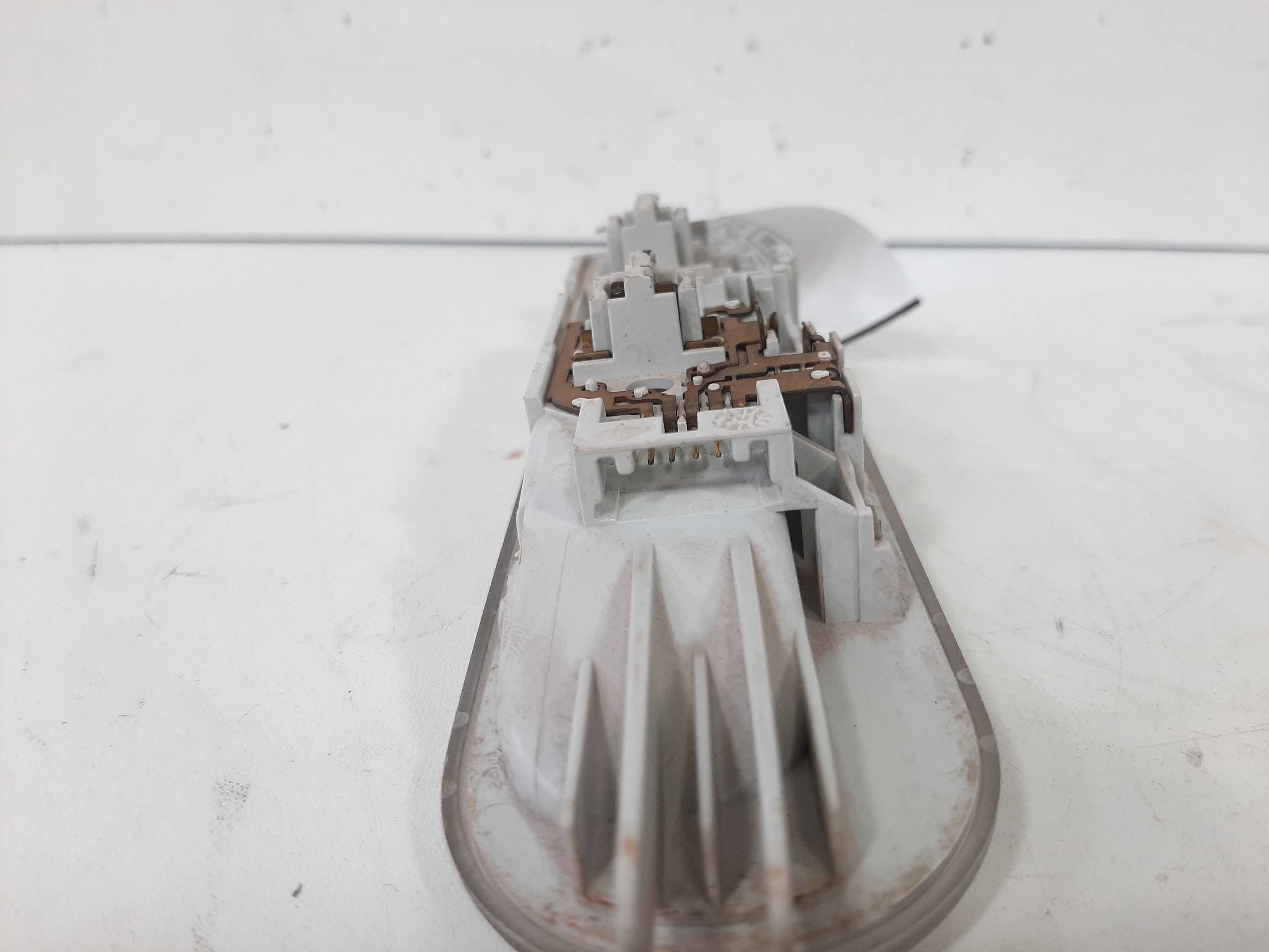 Luz Cortesia Traseiro Duster 2011 2012 2013 2014 2015 A 2018 3