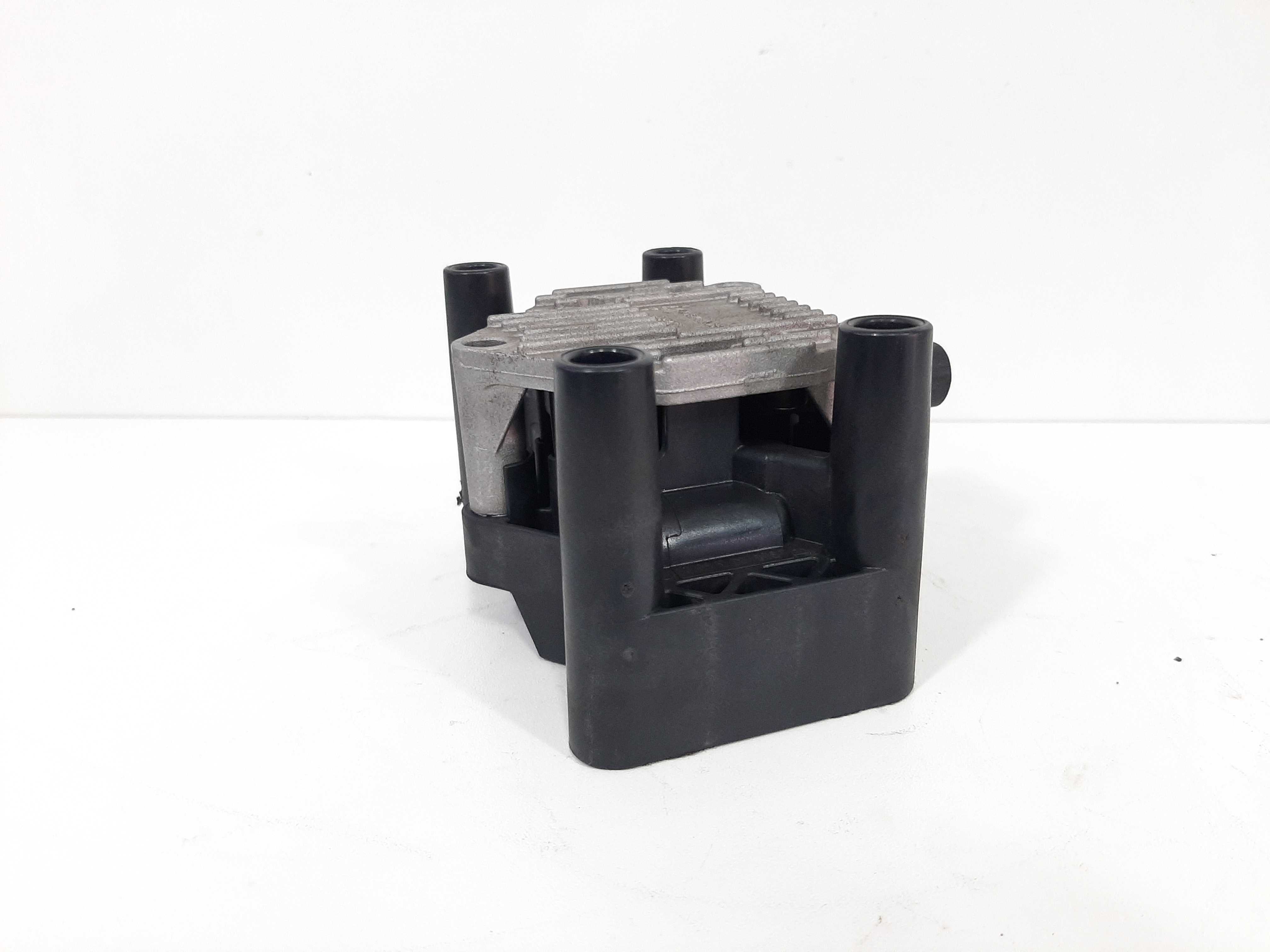 Bobina Ignição Audi A3, A4, A1, A2 Cód. F 000 Zs0 210 7