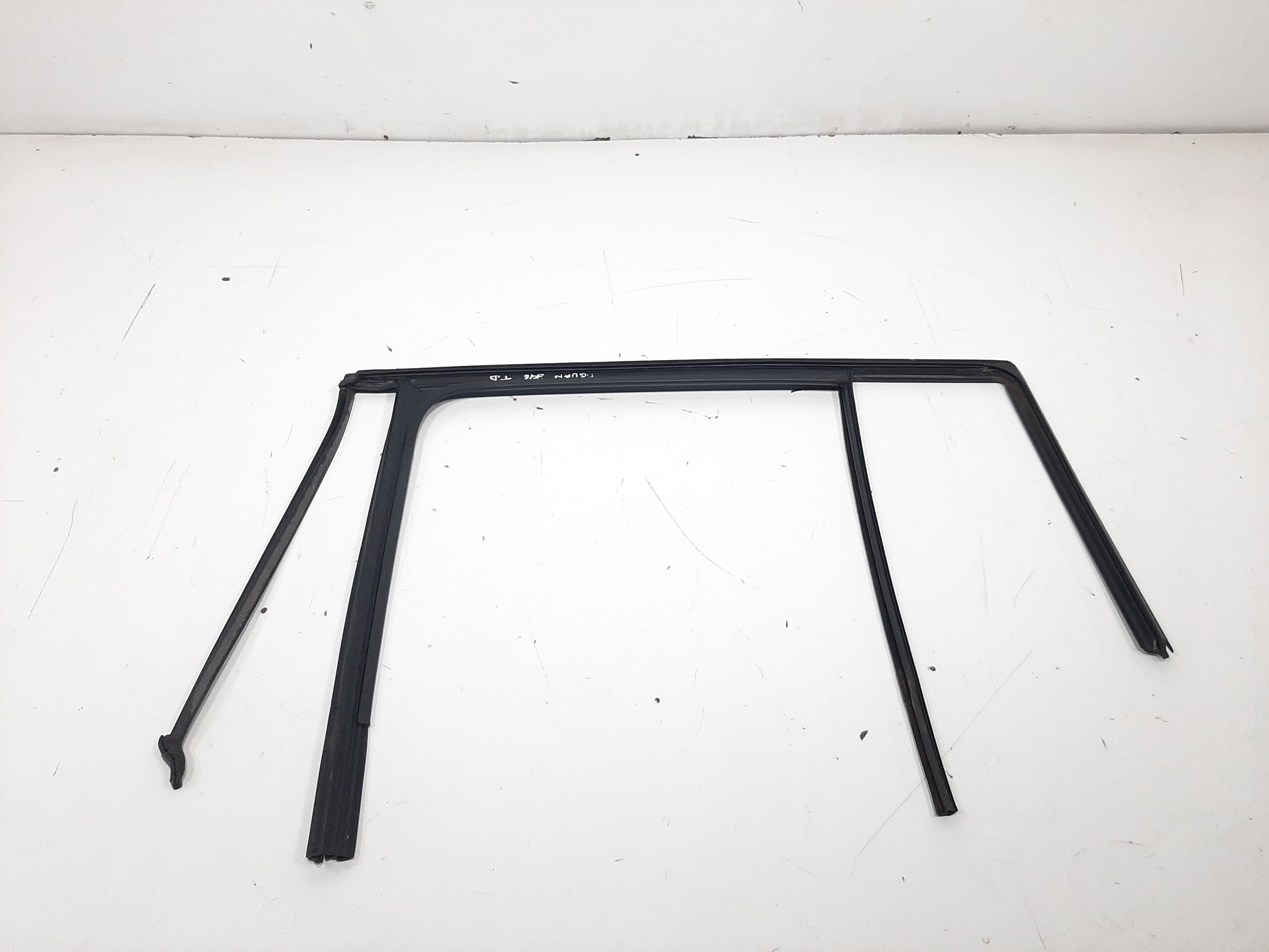 Canaleta Borracha Porta Traseira Direita Tiguan 2012 A 2017 8