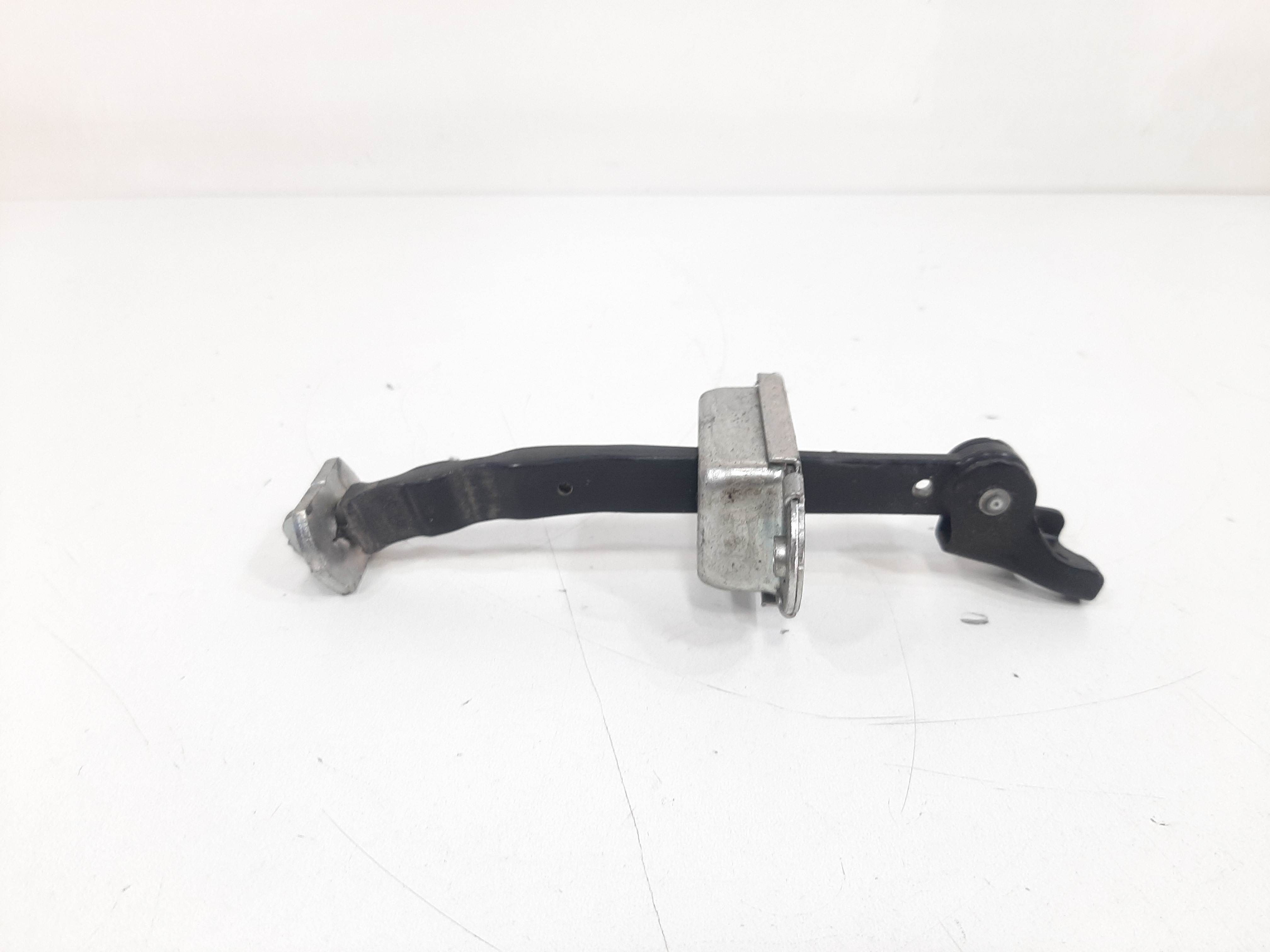 Limitador Porta Traseira Esquerda Nissan Livina 2010 A 2014 6