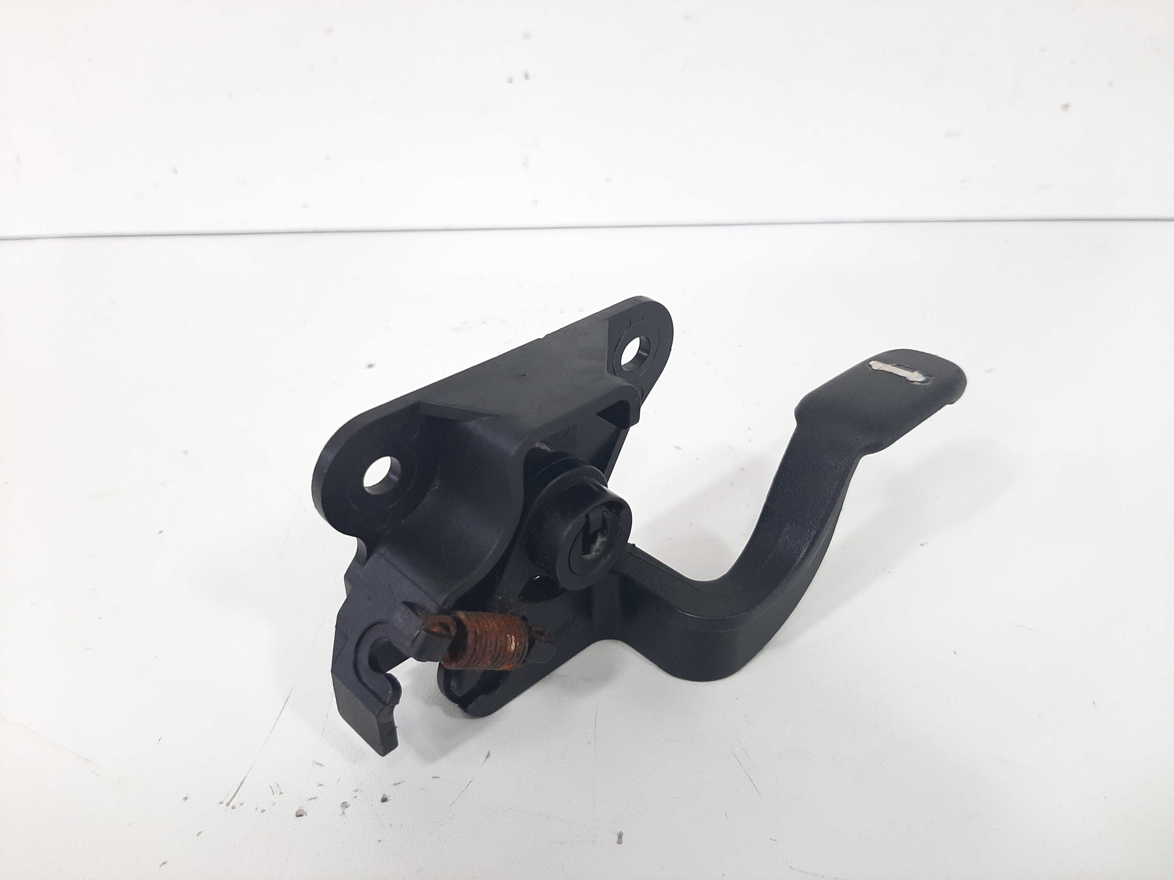 Alavanca Abertura Porta Mala Nissan Versa 2012 2013 A 2017 7