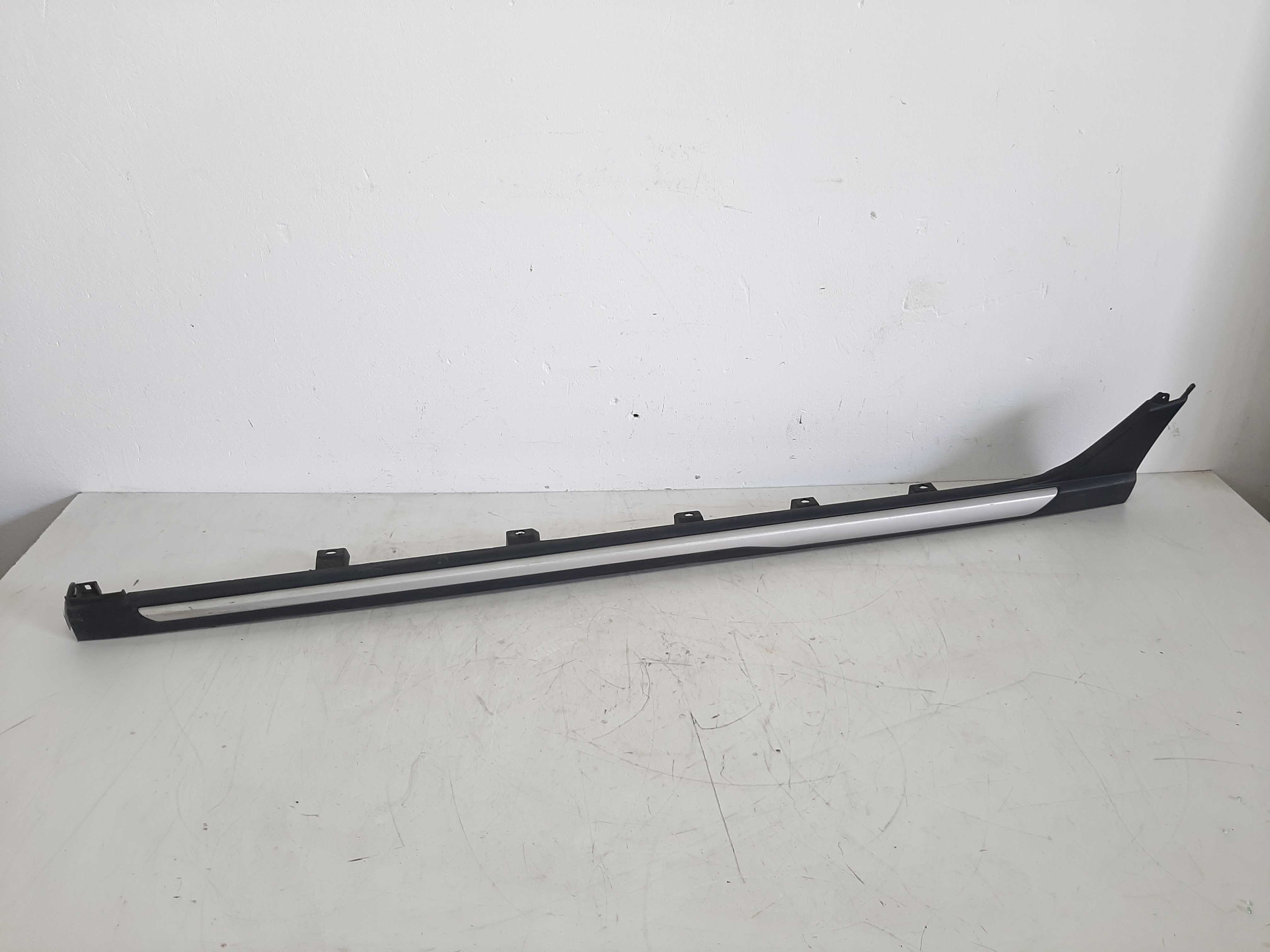 Spoiler Lateral Esquerdo Onix 2013 2014 2015 A 2018 C/avaria 2