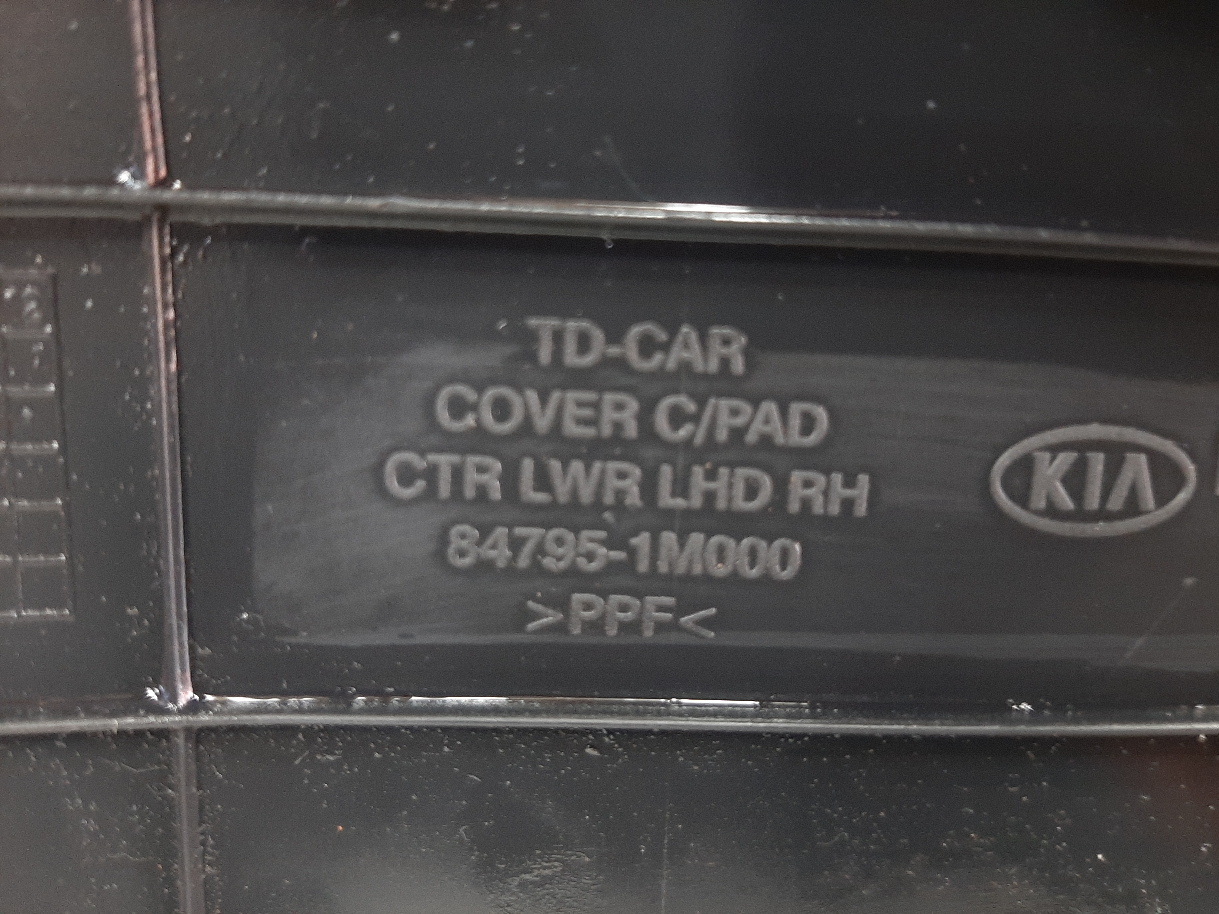 Acabamento Console Lado Direito Kia Cerato Sx3 2009 A 2013 6