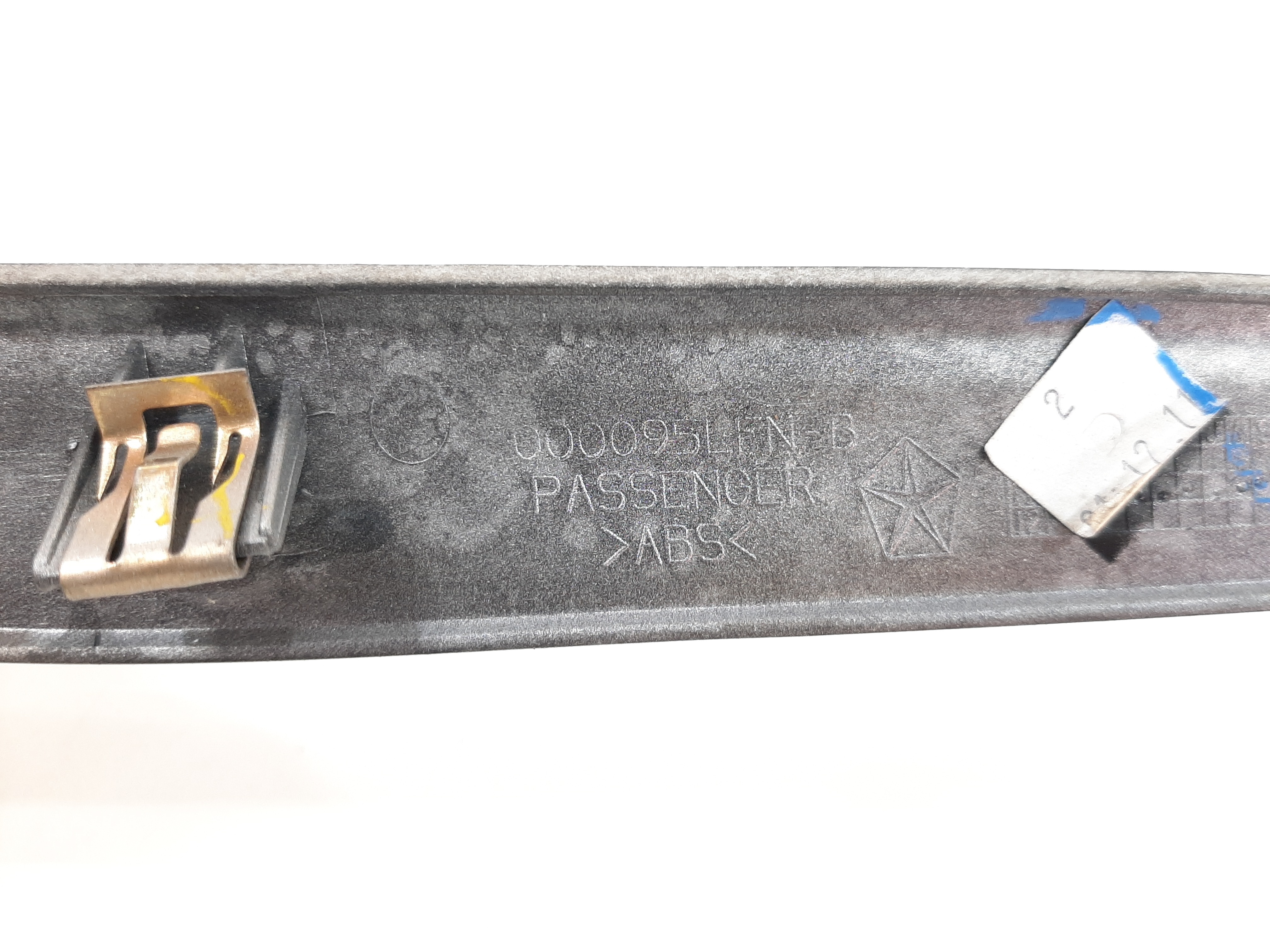 Moldura Difusor Ar Dianteiro Direito Freemont 2012 A 2016 2