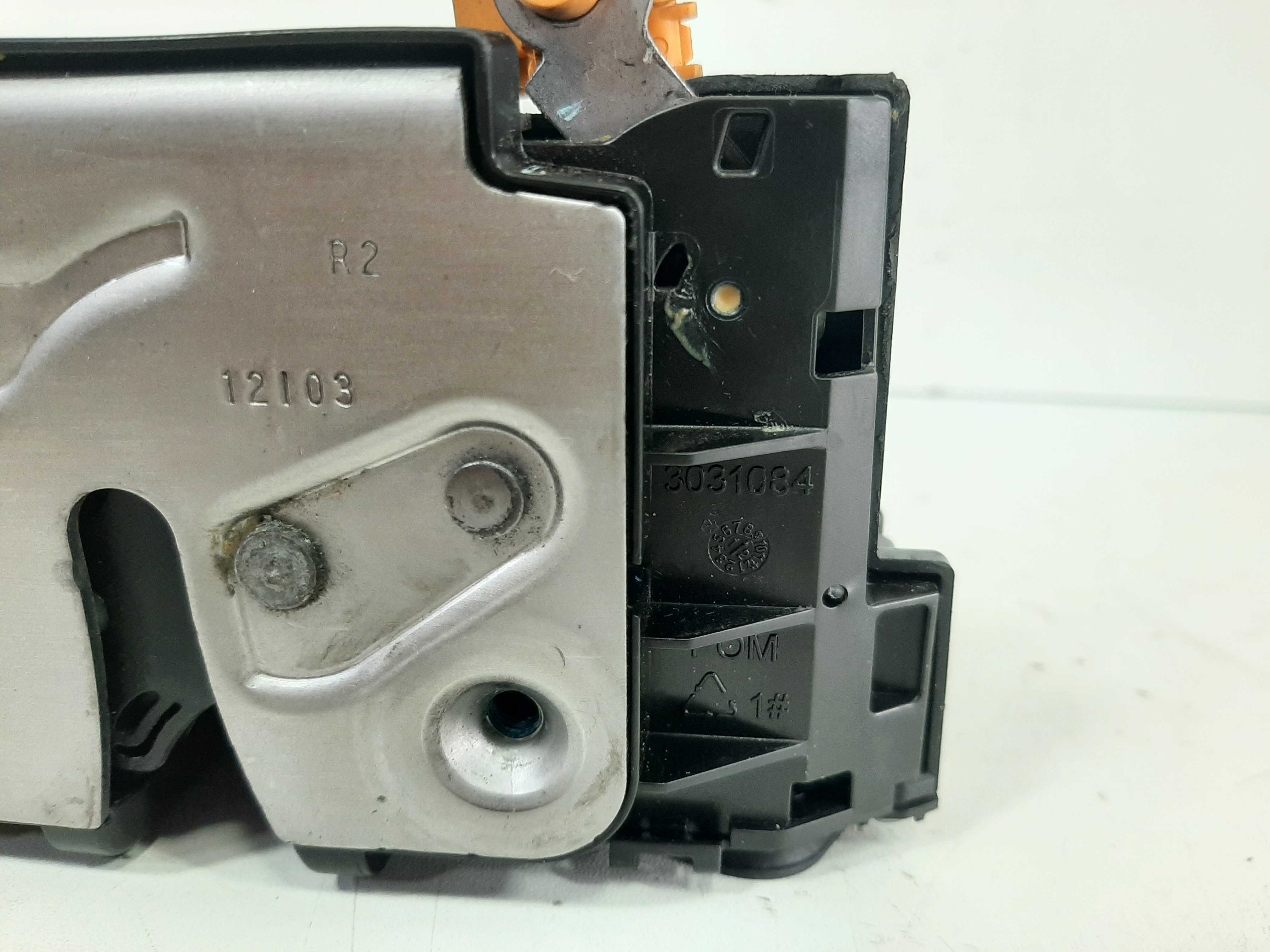 Fechadura Porta Dianteiro Direito Gm Spin 2012 2013 A 2017 3