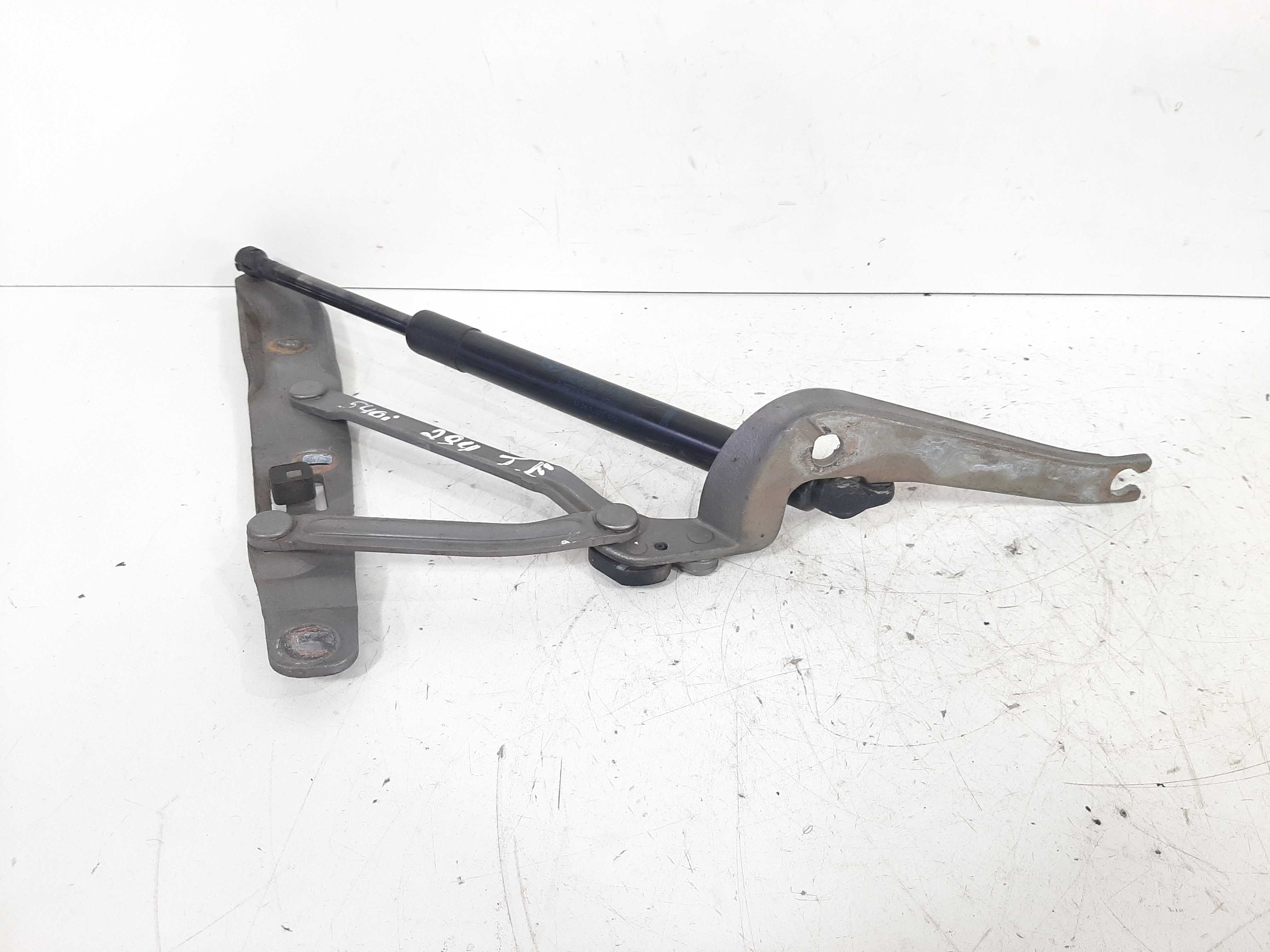 Dobradiça Tampa Traseira Esquerda Bmw 540i 96 97 A 2004 6