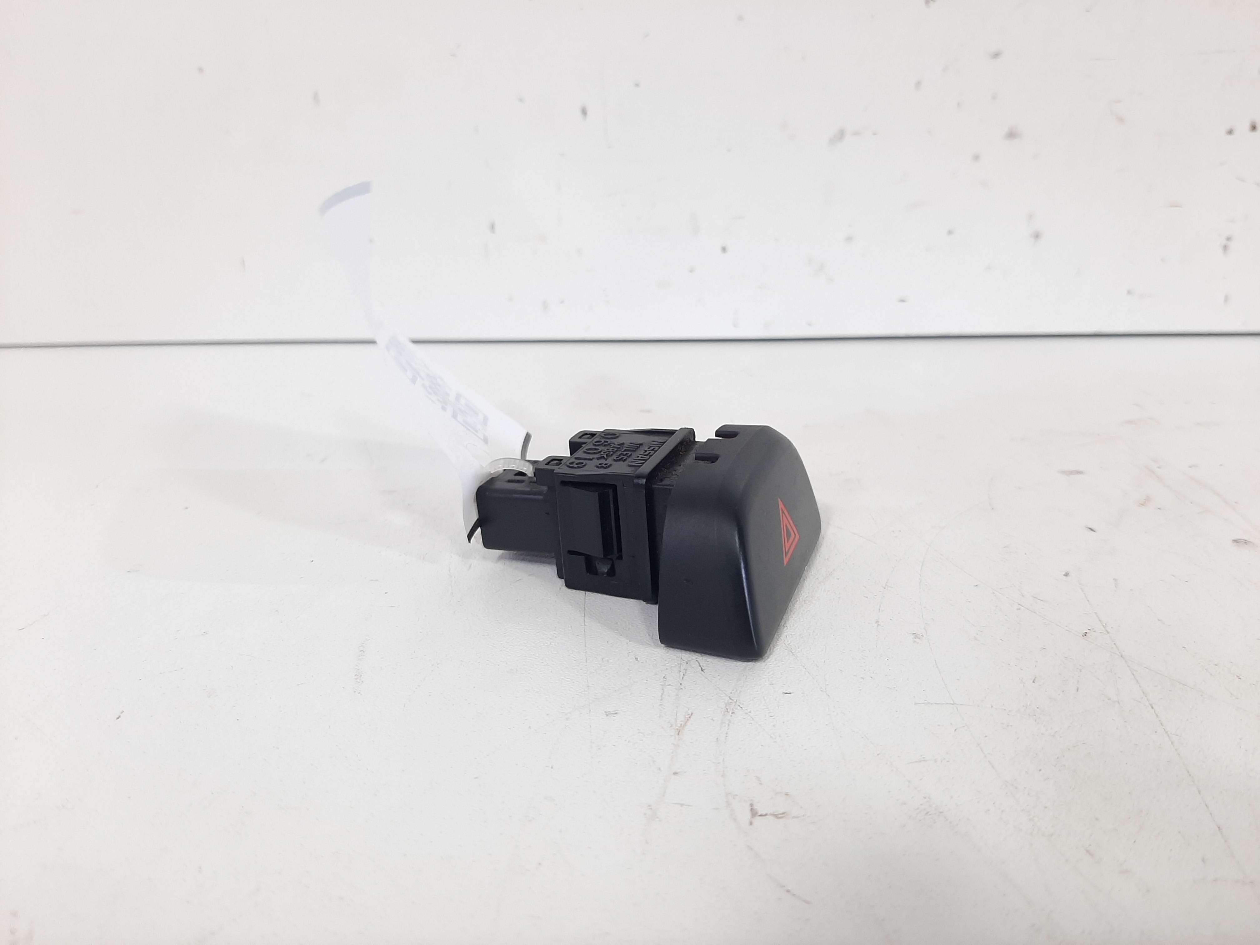 Botão Interruptor Pisca Alerta Nissan   11 A 2018 4