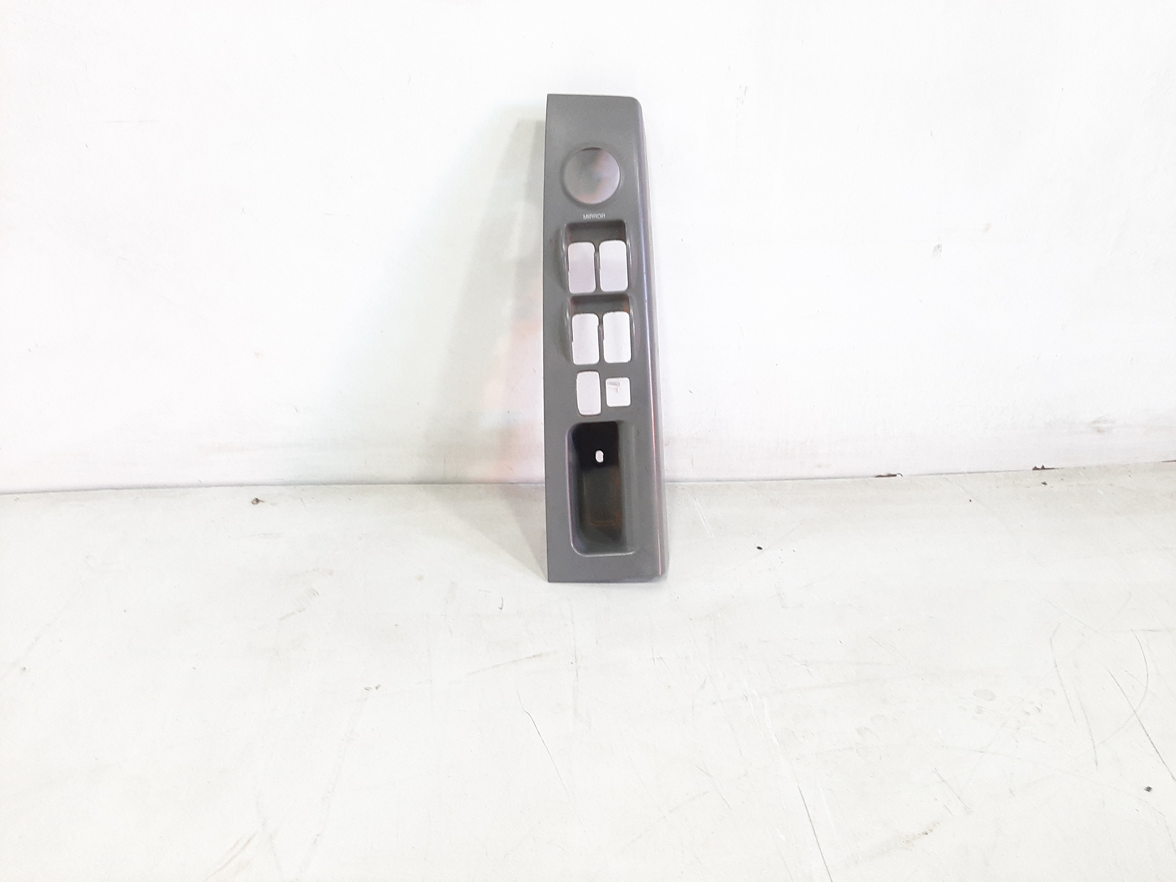 Moldura Comando Vidro Elétrico Esquerdo Kia Sorento 2007 3