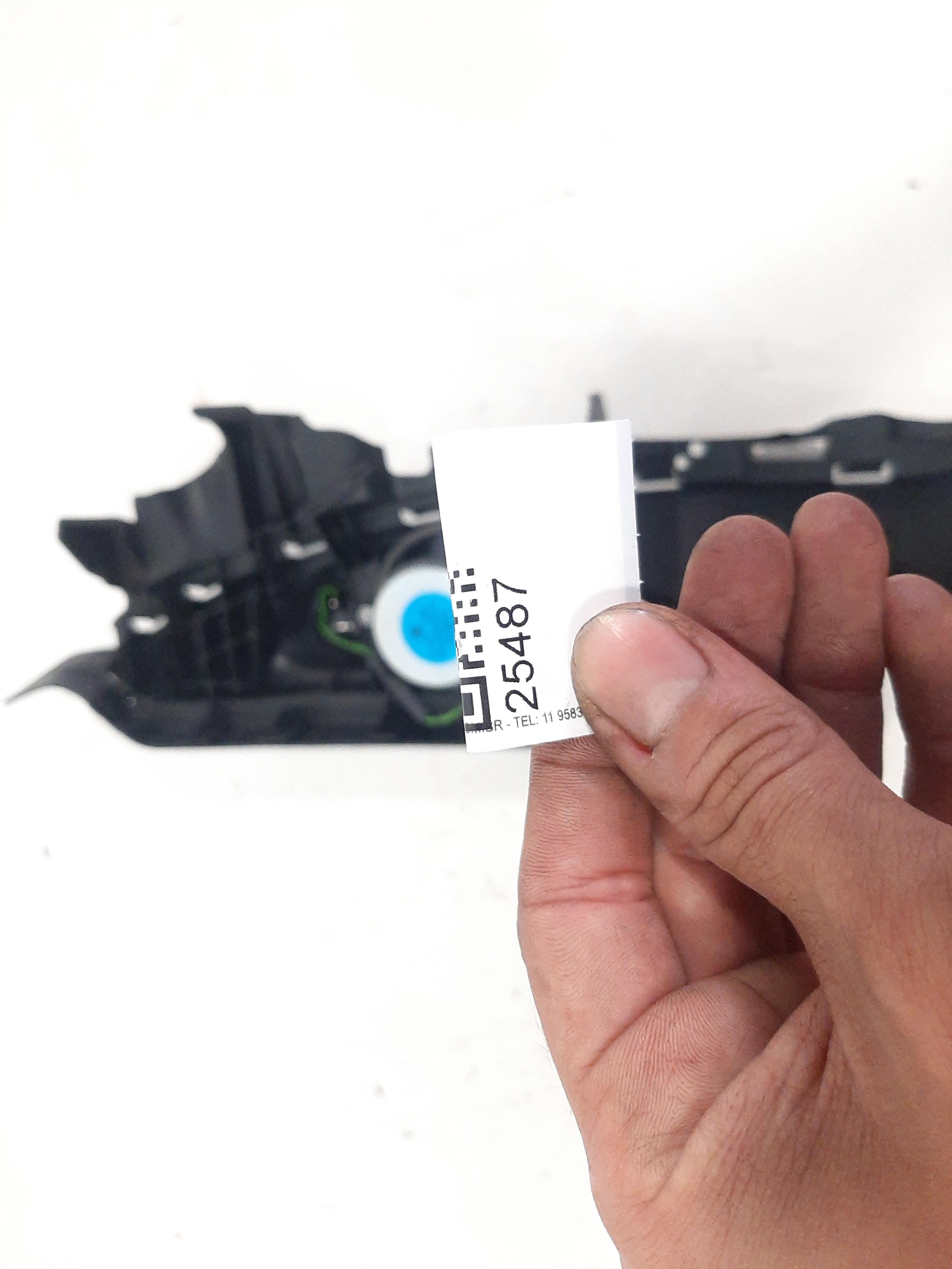 Suporte Direito Bagagito Porta Malas Bmw 120i 2006 A 2012 3
