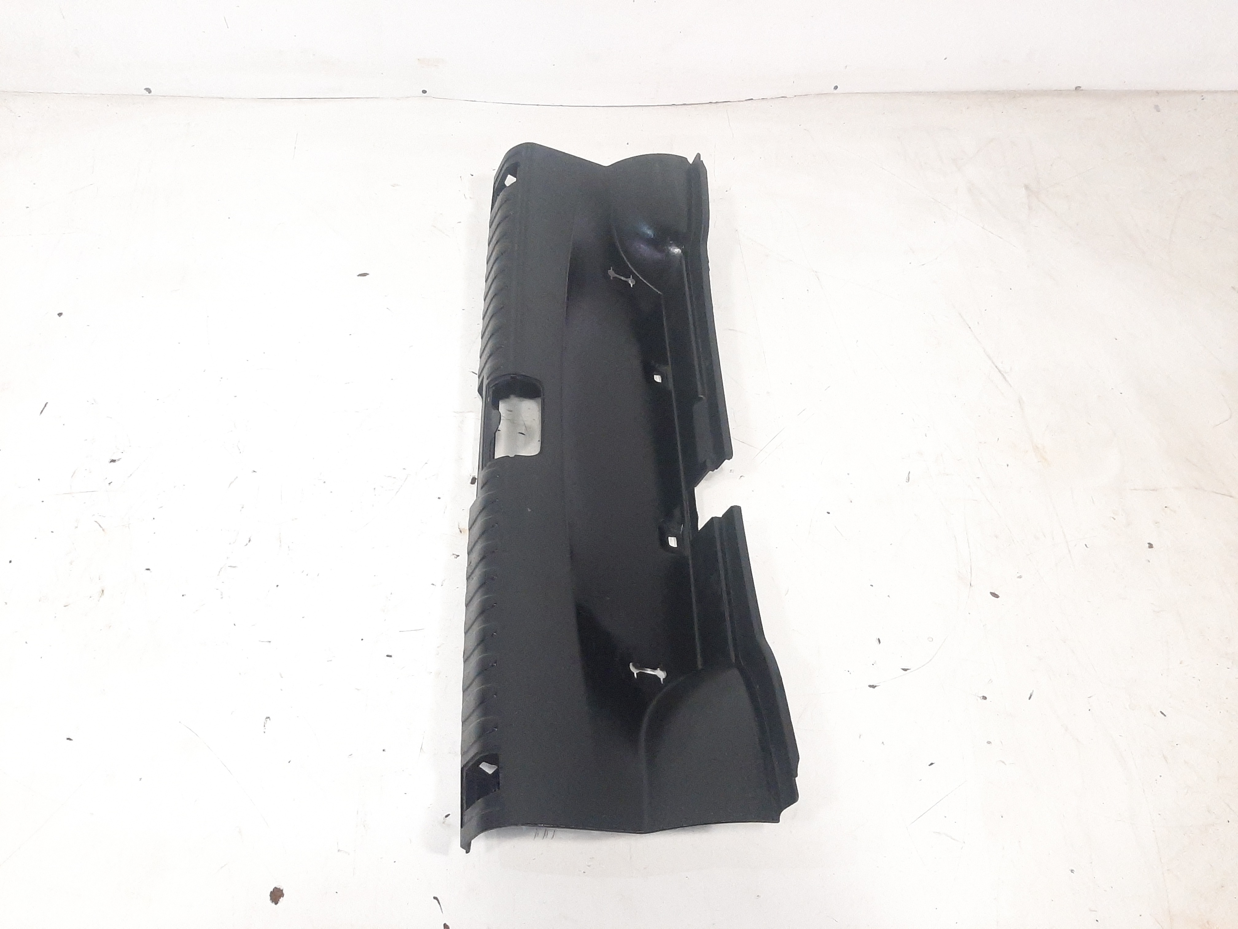 Acabamento Moldura Soleira Porta Malas Bmw 120i 2006 A 2012 1