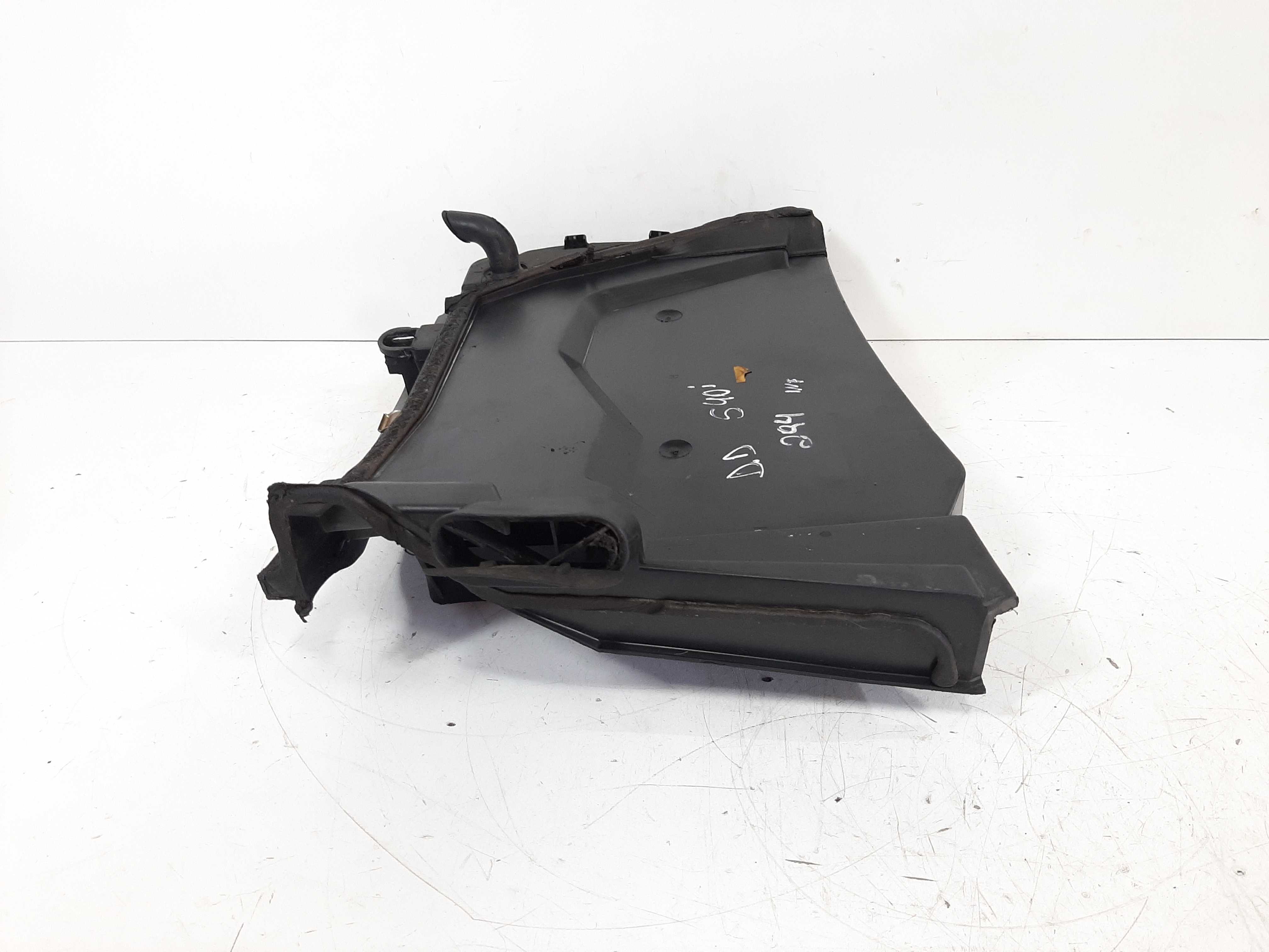 Caixa De Filtro Ar Inferior Direito 540i 4.4 V8 96 97 A 2004 4