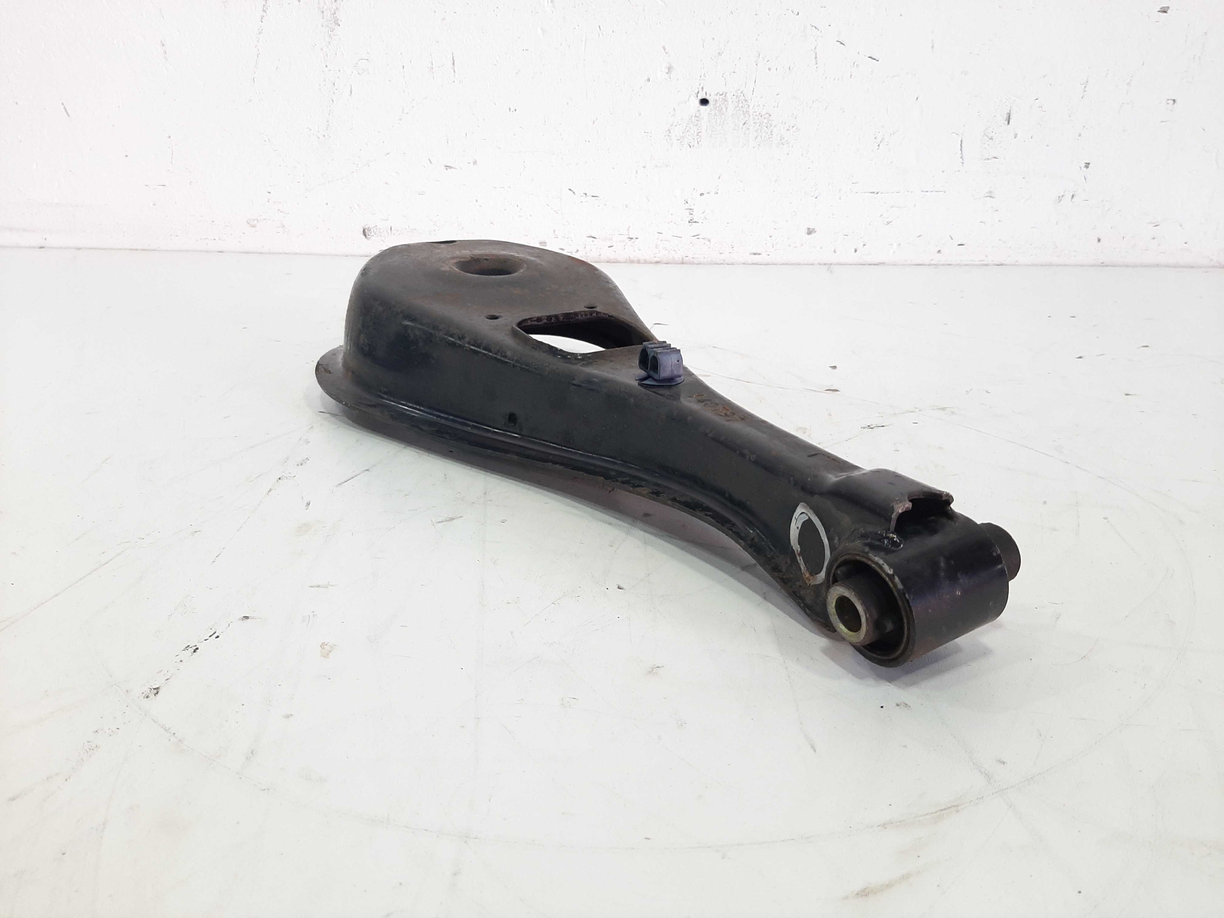 Bandeja Suspensão Traseiro Direito Bmw 323i 1991 1992 A 2000 5