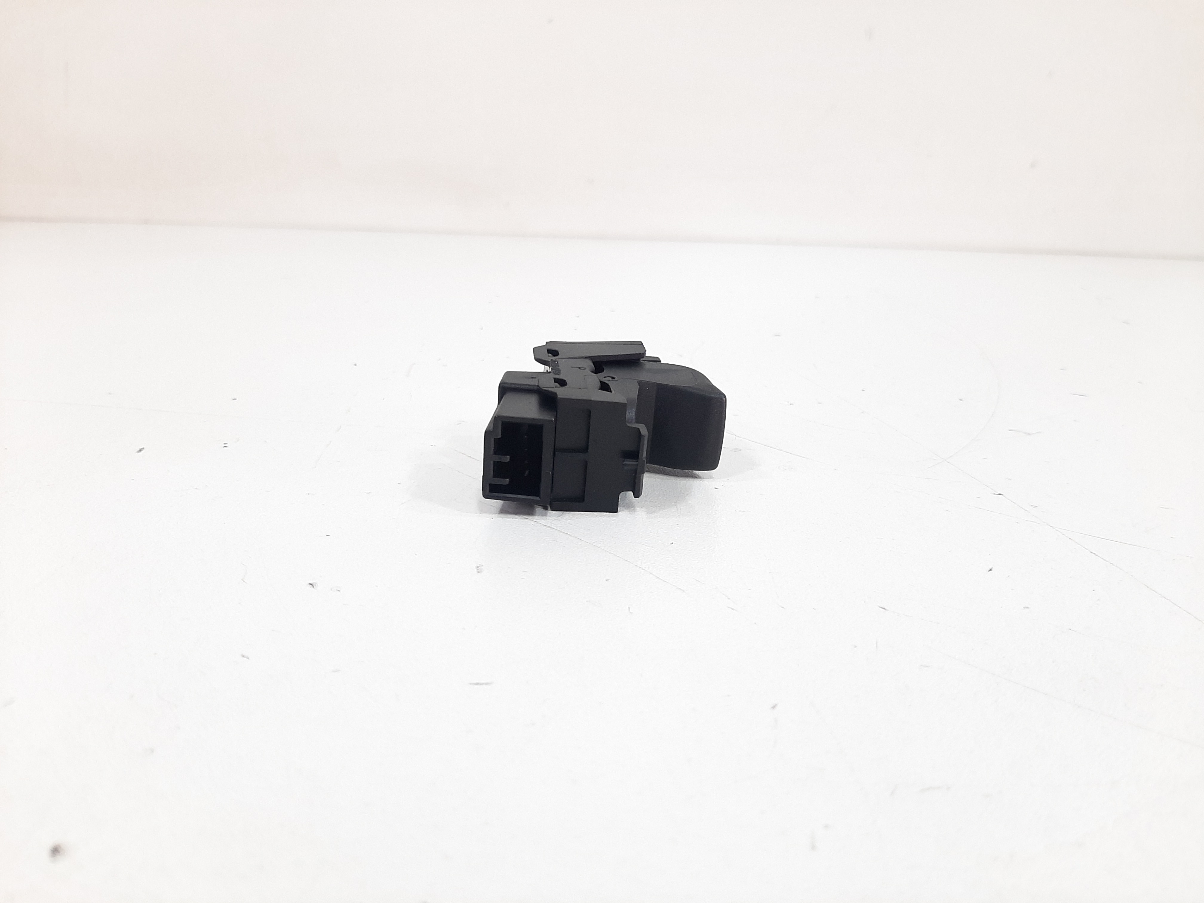 Botão Comando Vidro Elétrico Traseiro Esqu. Freelander 340 3
