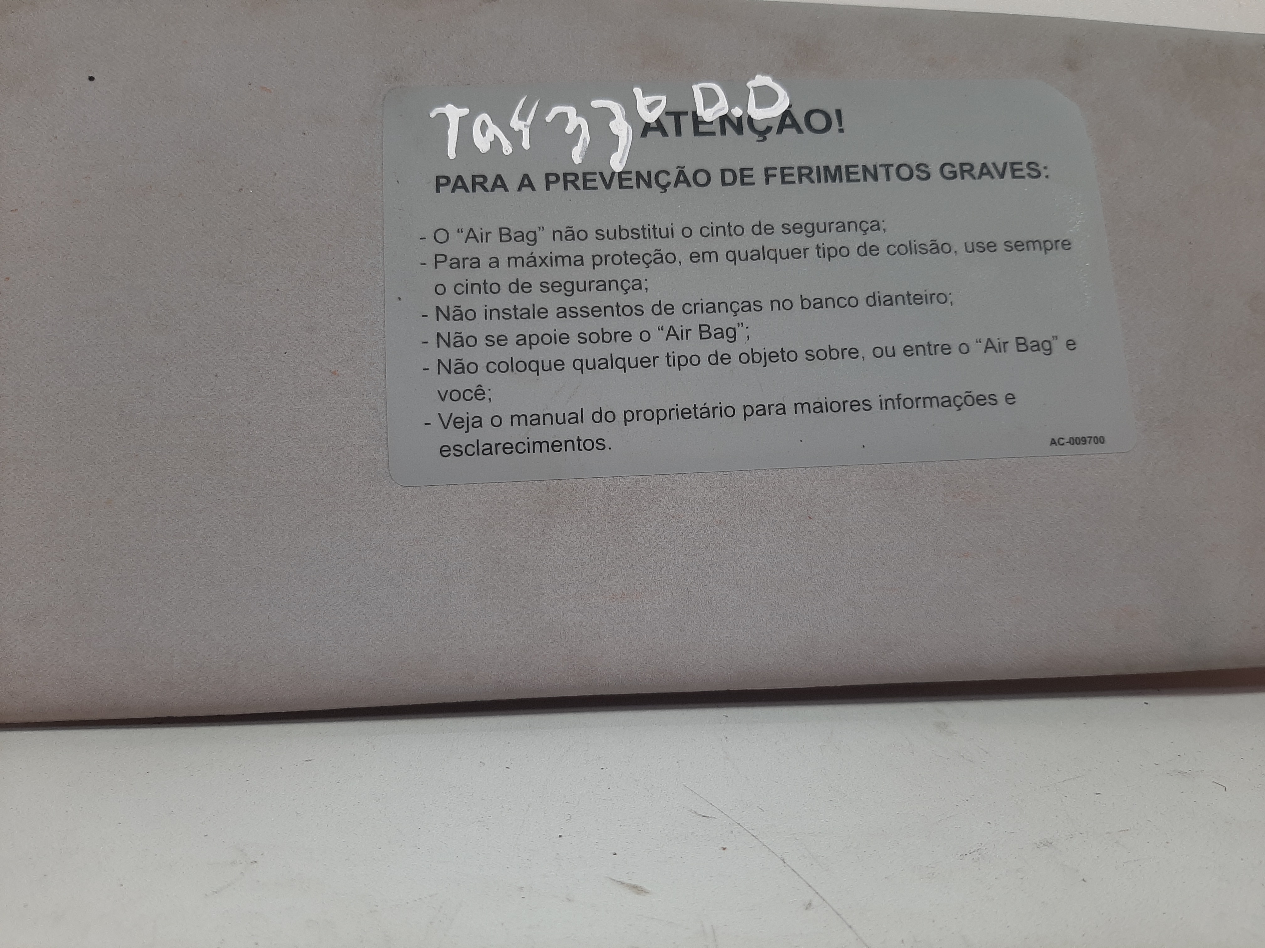 Quebra Sol Dianteiro Direito Mitsubishi Pajero Tr4 2004 2005 5
