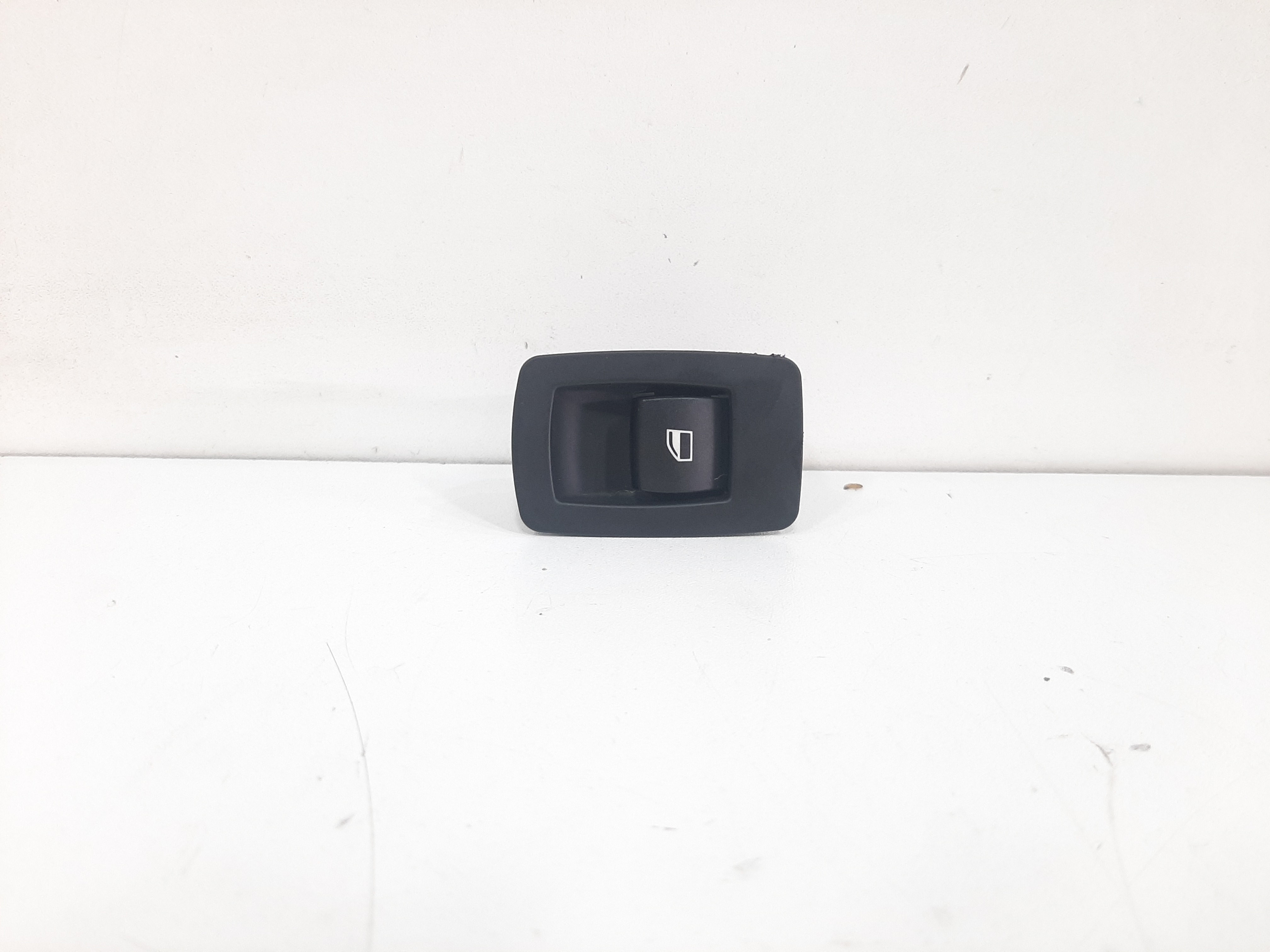 Botão Vidro Elétrico Traseiro Esquerdo Bmw 320i 2006 A 2012 1