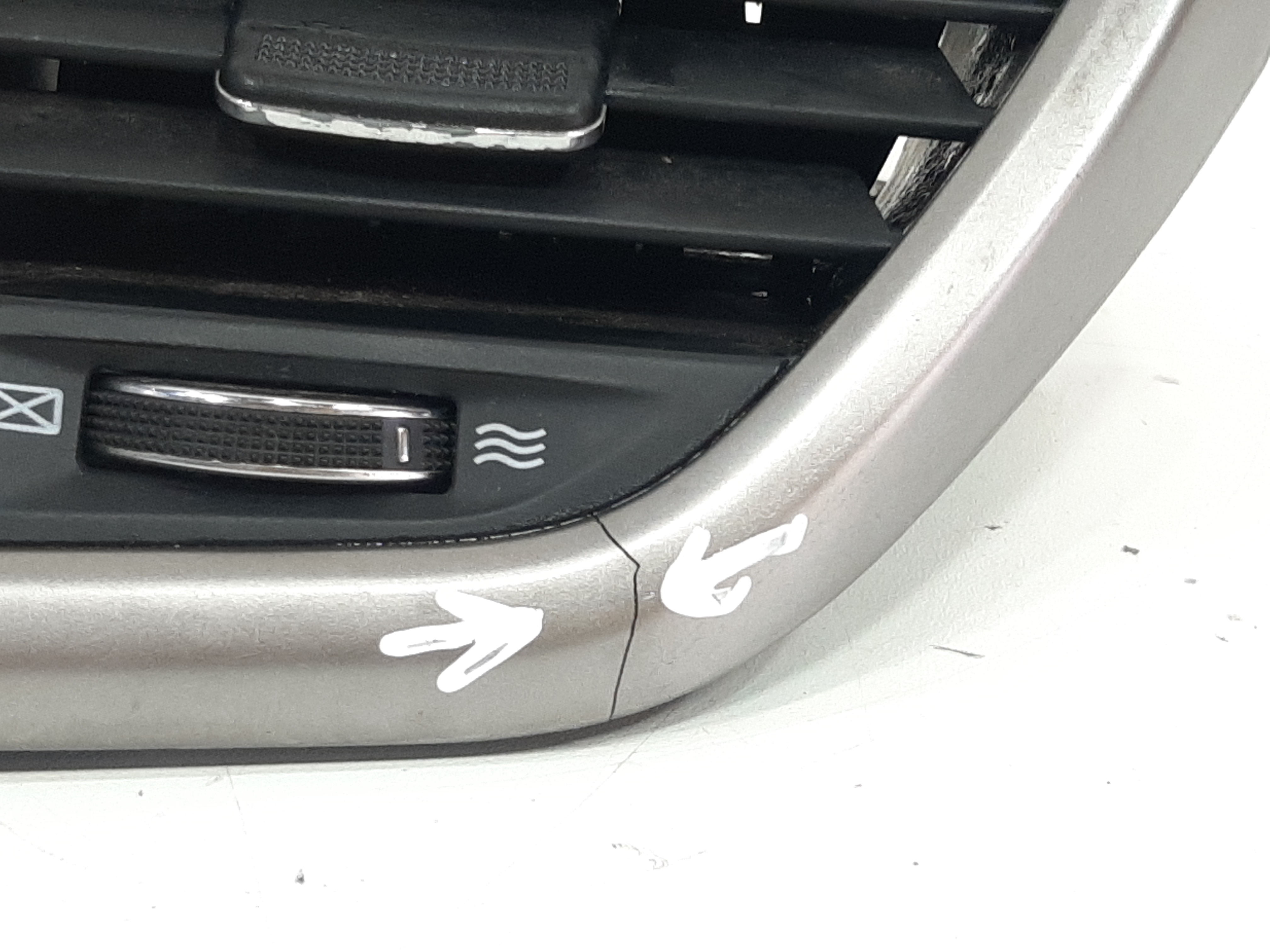 Difusor Ar Dianteiro Esquerdo Veloster 2012 2013 C/ Detalhe 5