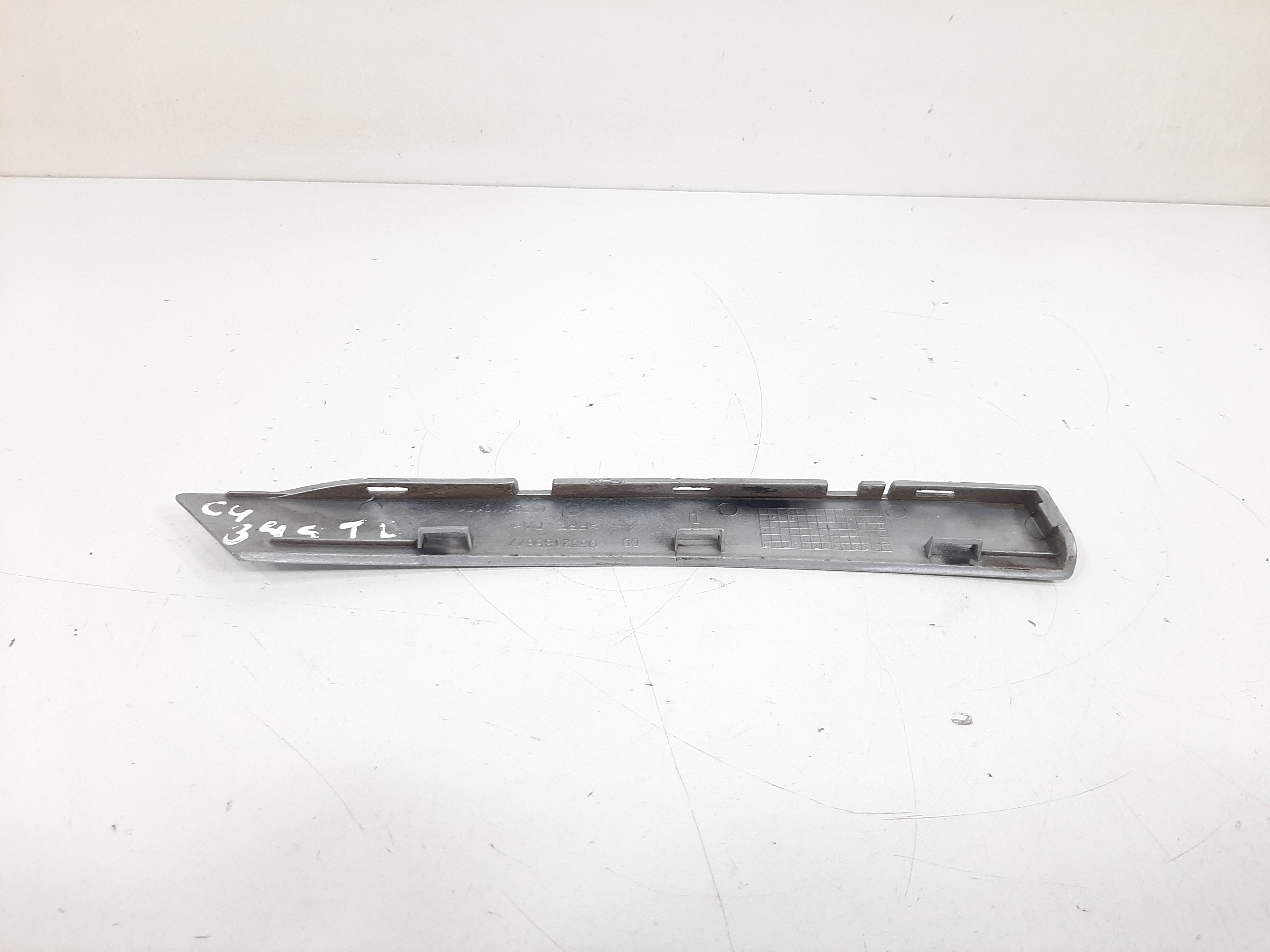 Moldura Externa Coluna Traseira Direita C4 Pallas 2007 2013 5