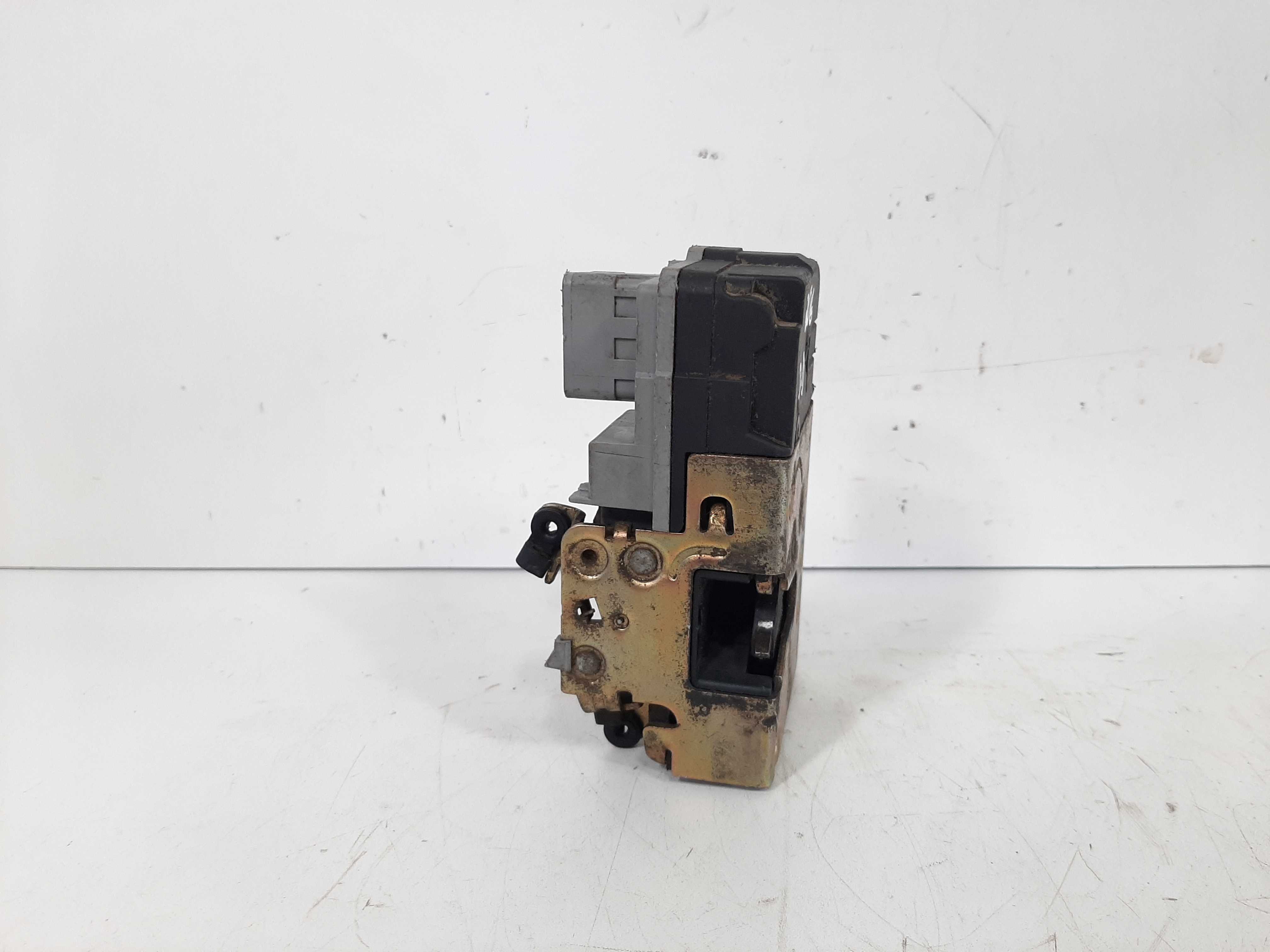 Fechadura Dianteiro Direito Peugeot 206 207 2004 2005 A 2010 2