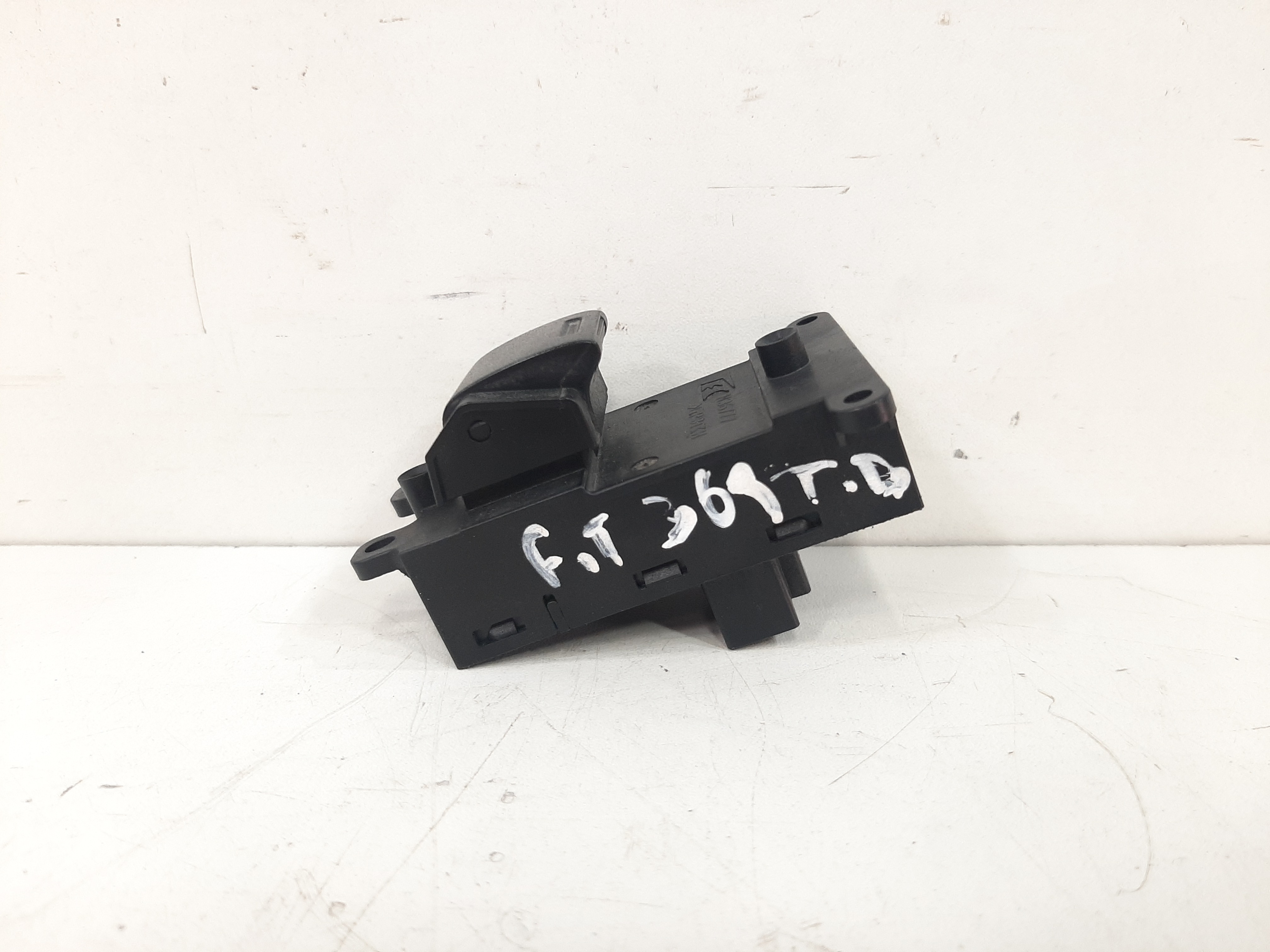 Botão Vidro Traseiro Direito Honda Fit City 2009 2010 A 2014 3