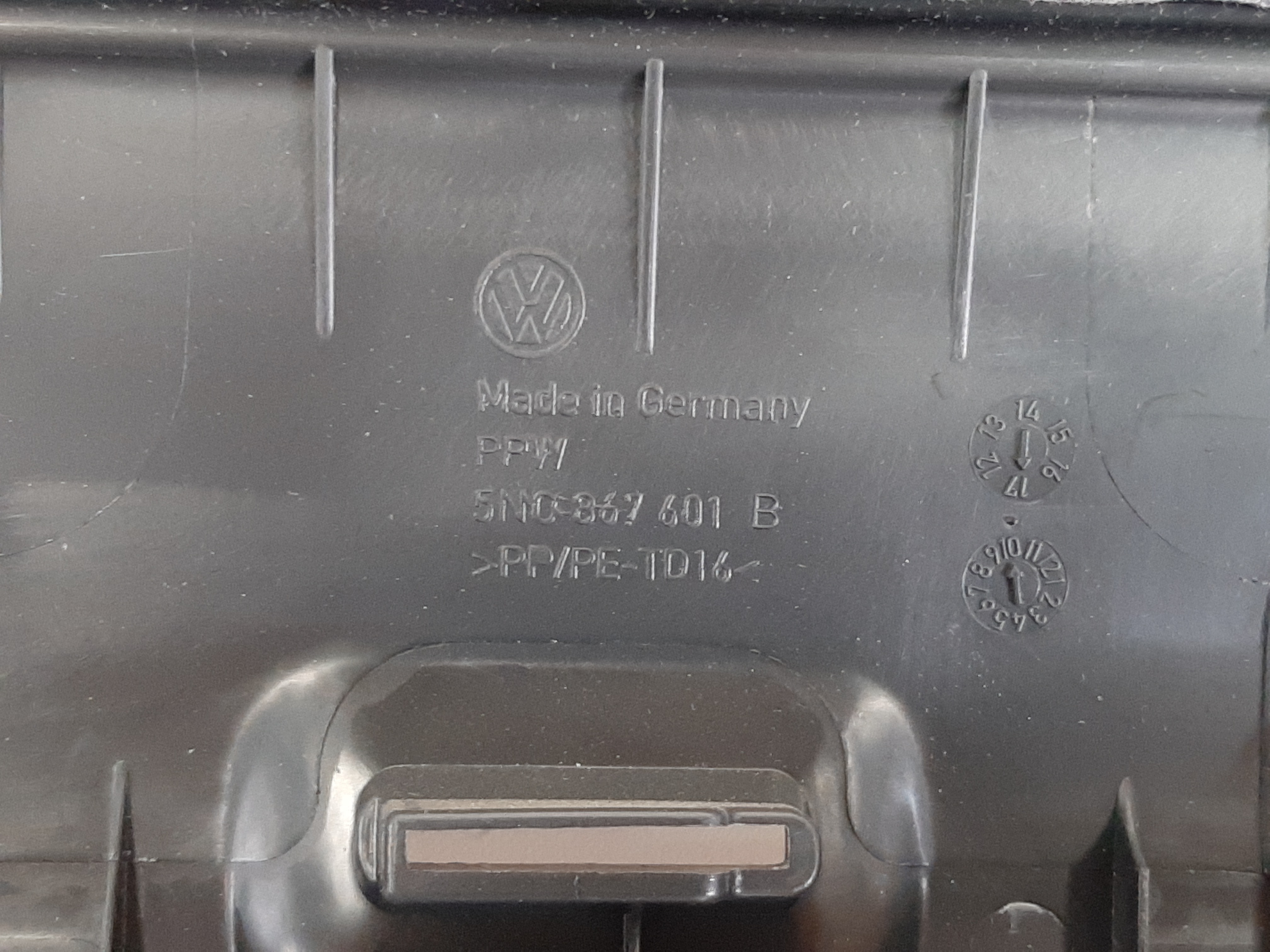 Acabamento Interno Tampa Portamalas Vw Tiguan 2012 A 2017 3
