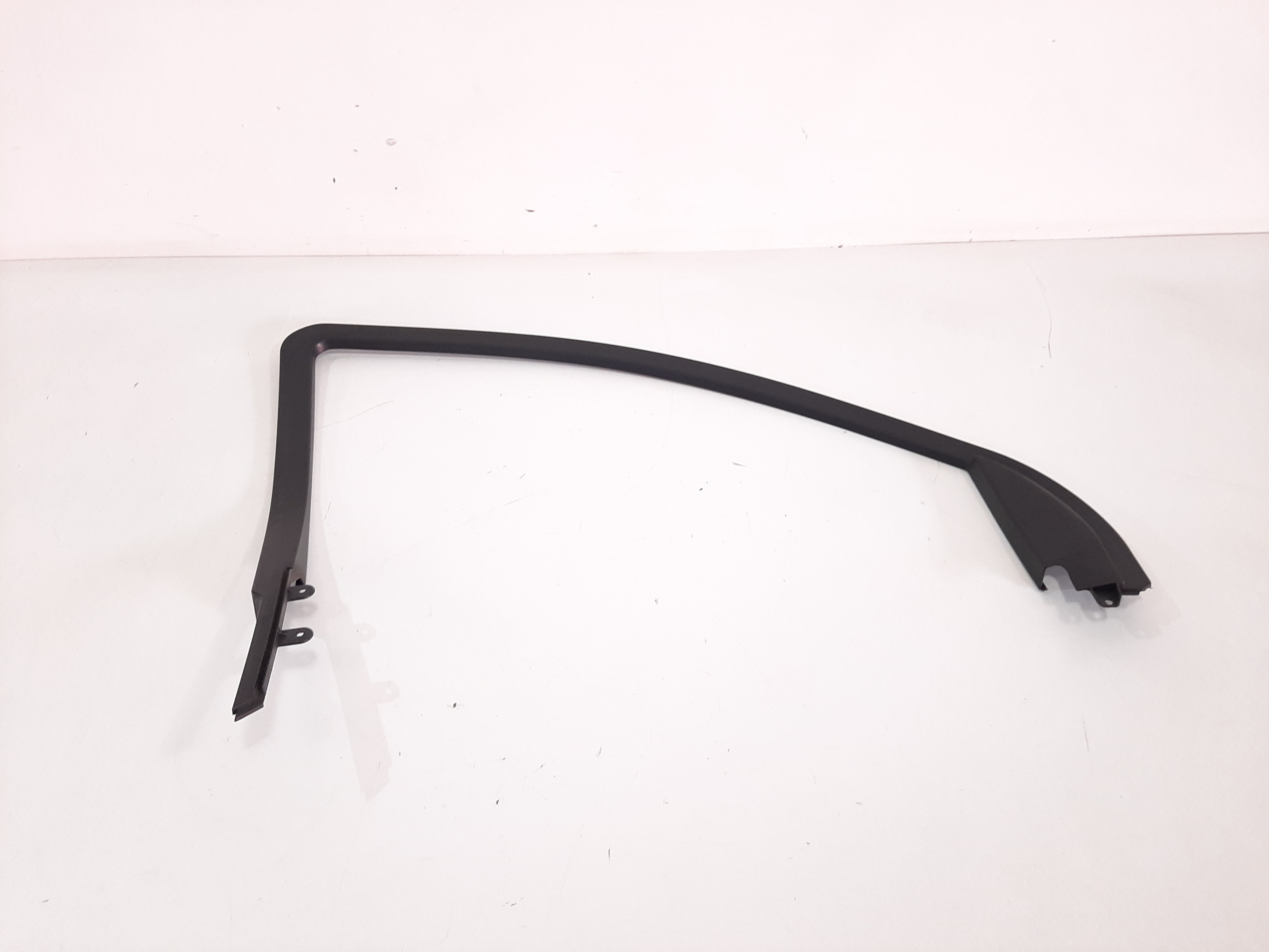 Moldura Arco Porta Dianteira Esquerda Freemont 2012 A 2016 2