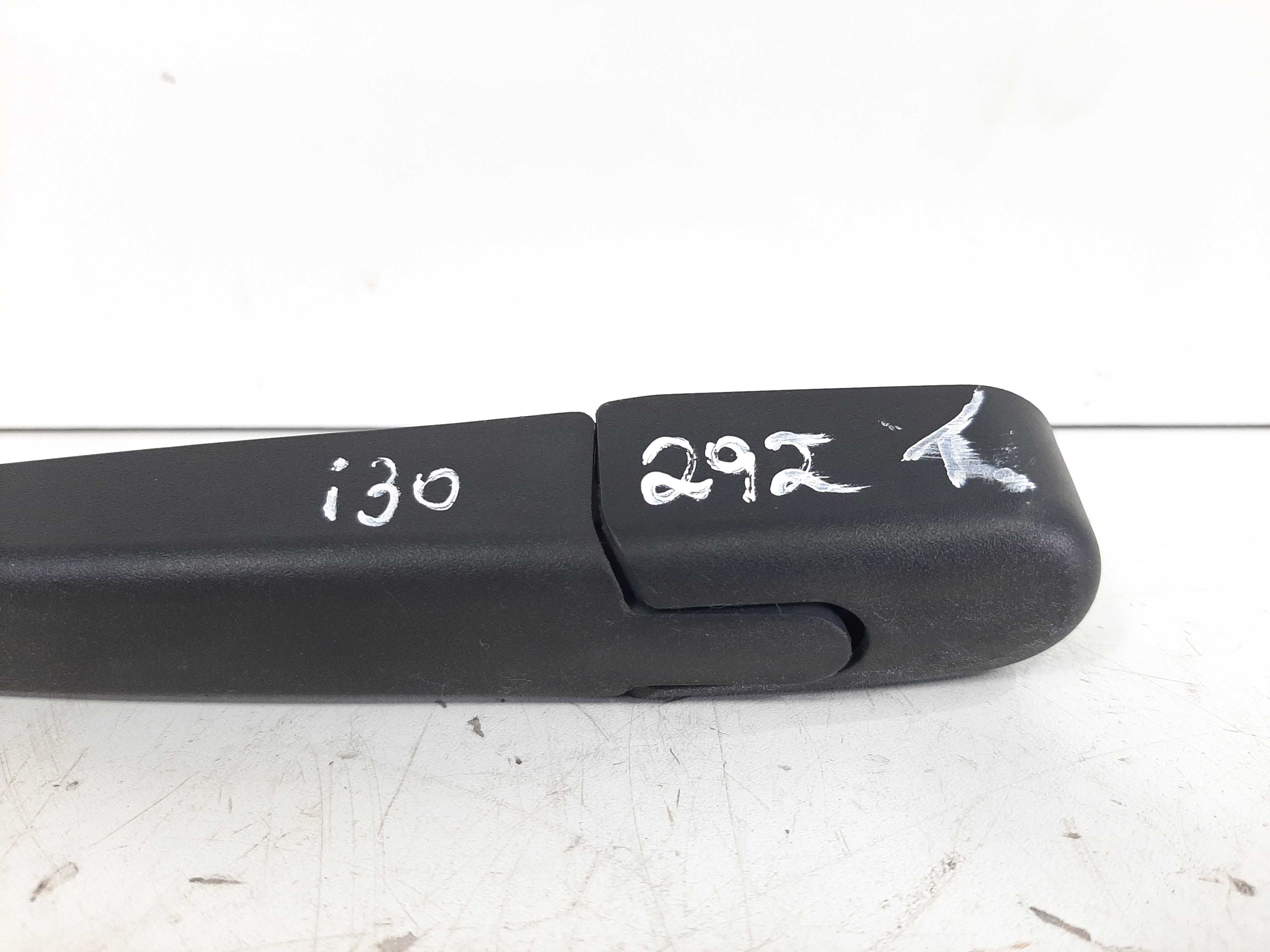Braço Limpador Vigia Traseiro Hyundai I30 2009 2010 A 2012 3