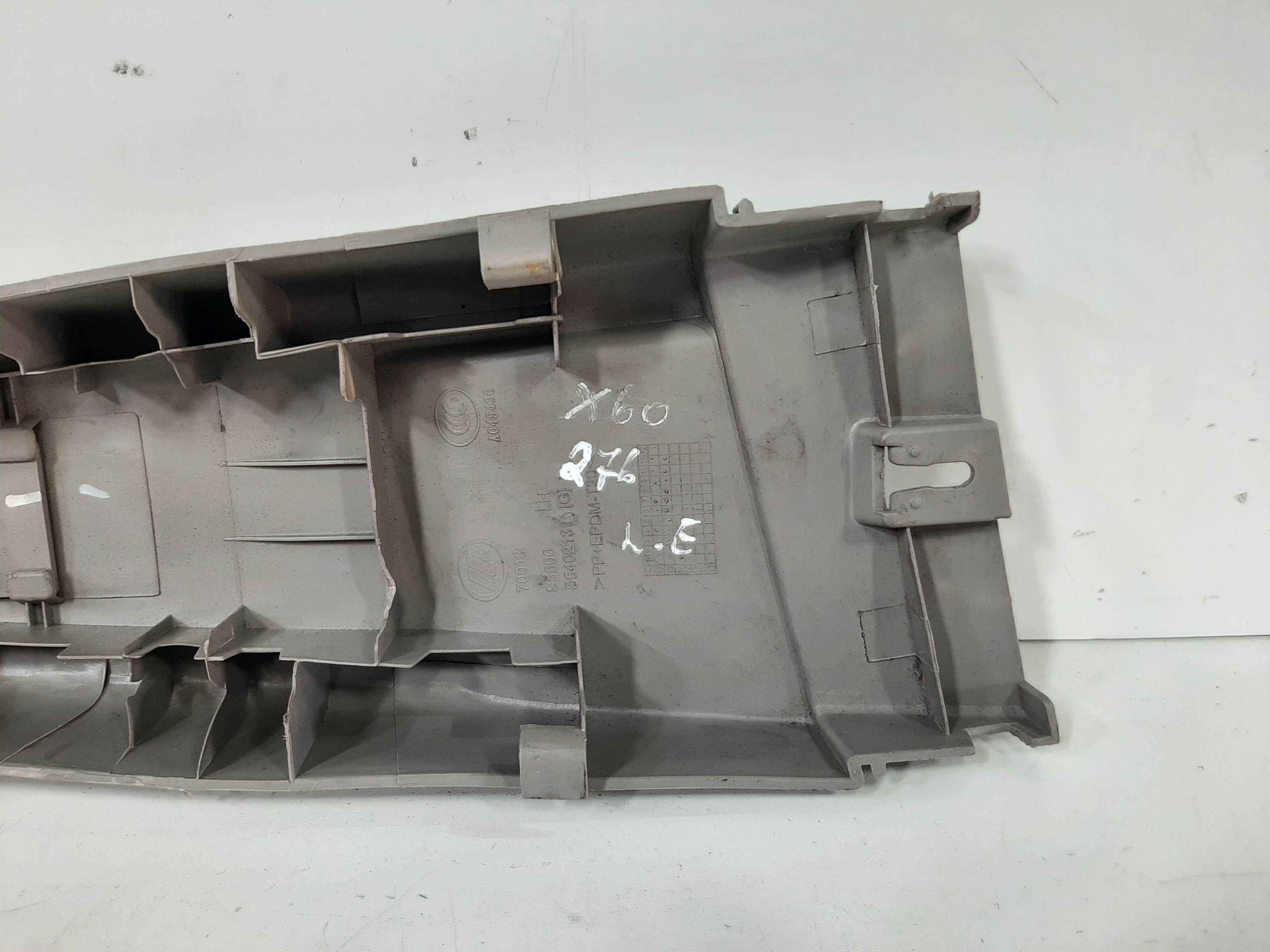 Acabamento Coluna Lado Esquerdo Lifan X60 2012 2013 A 2016 7