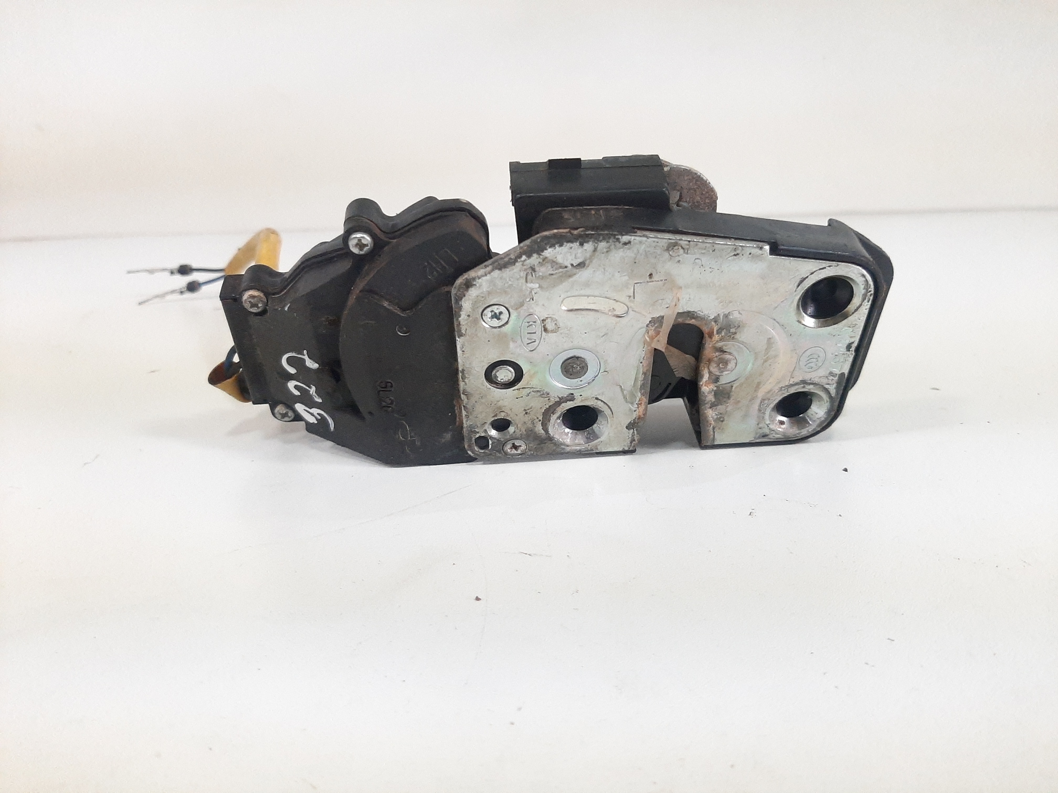 Fechadura Porta Traseira Esquerda Kia Sorento 2004 A 2009 6