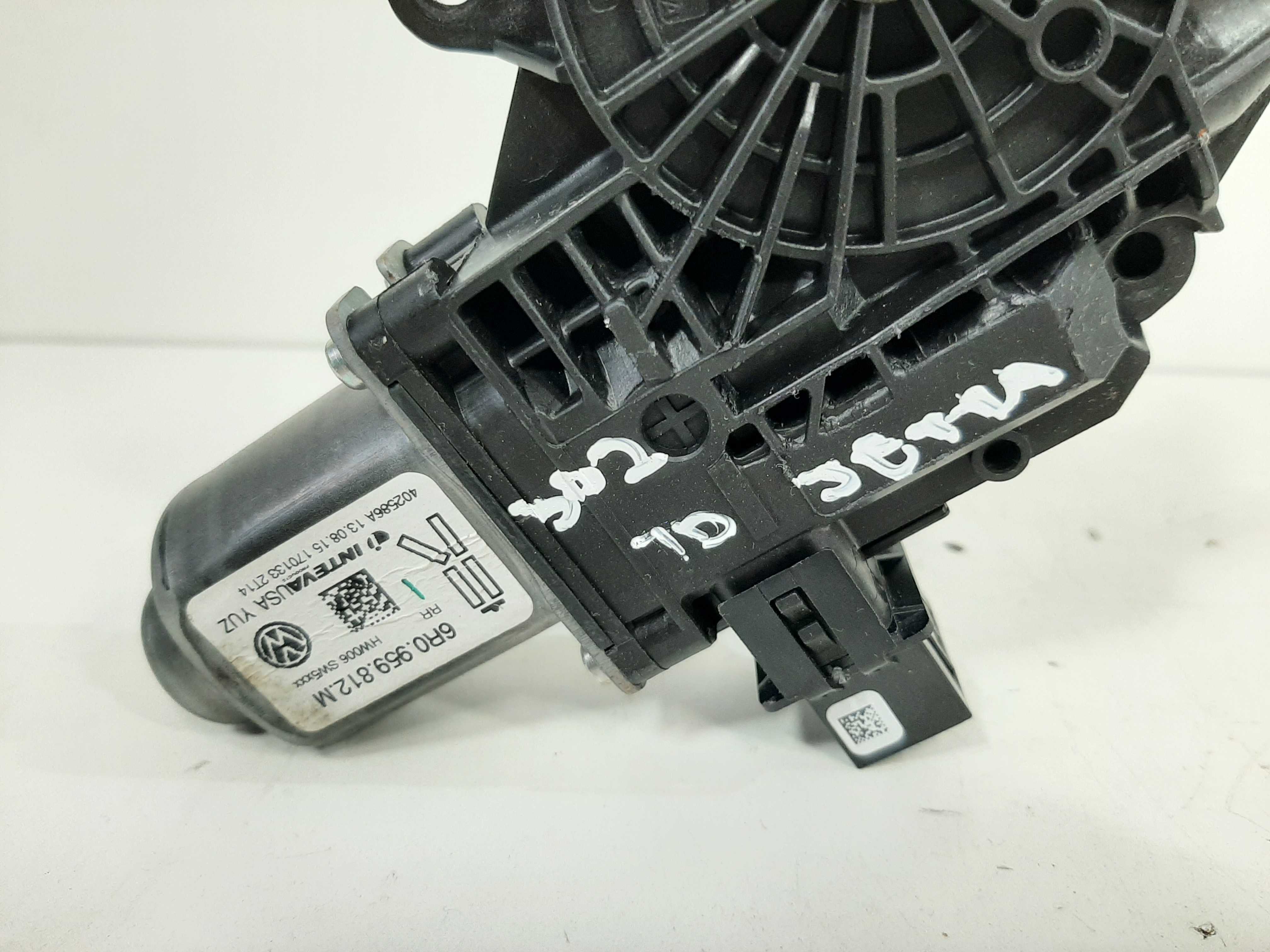 Motor Vidro Elétrico Traseiro Direito Vw Jetta 2011 A 2018 2