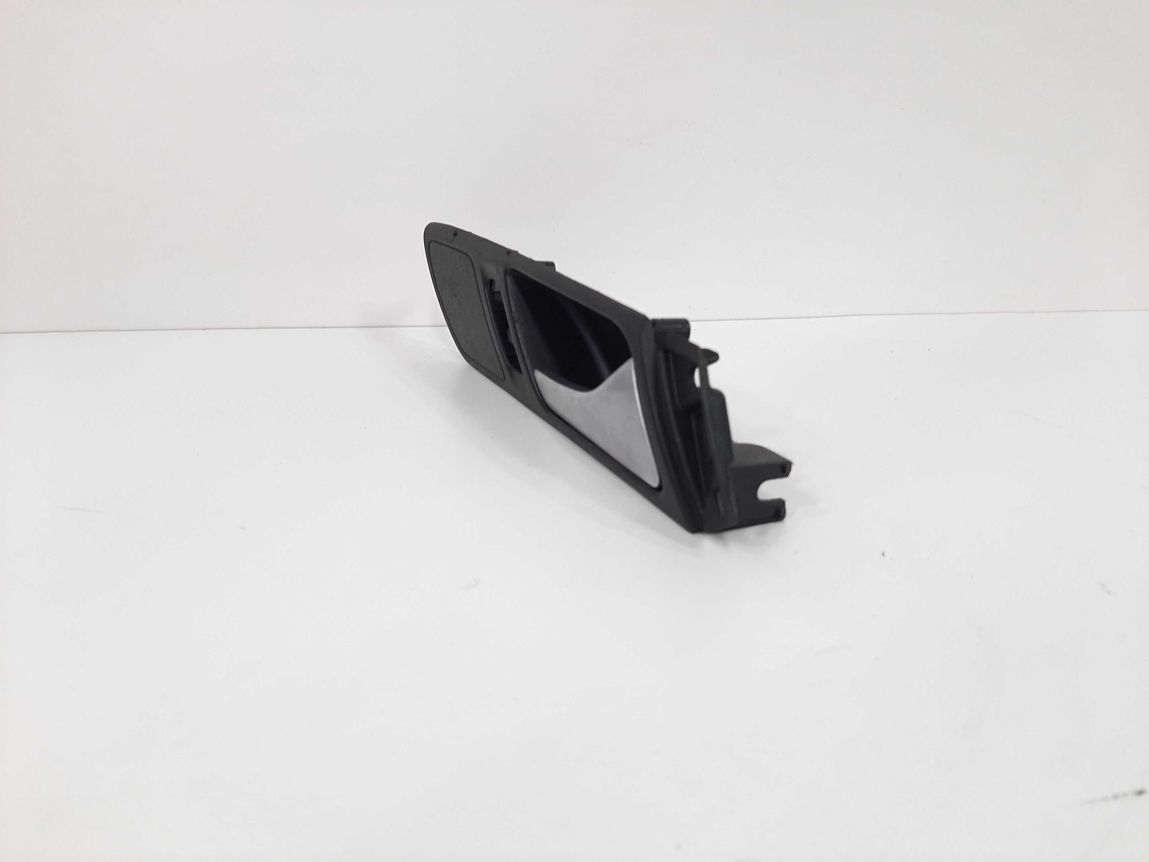 Maçaneta Interna Dianteira Direita Vw Jetta 2011 2012 A 2014 3