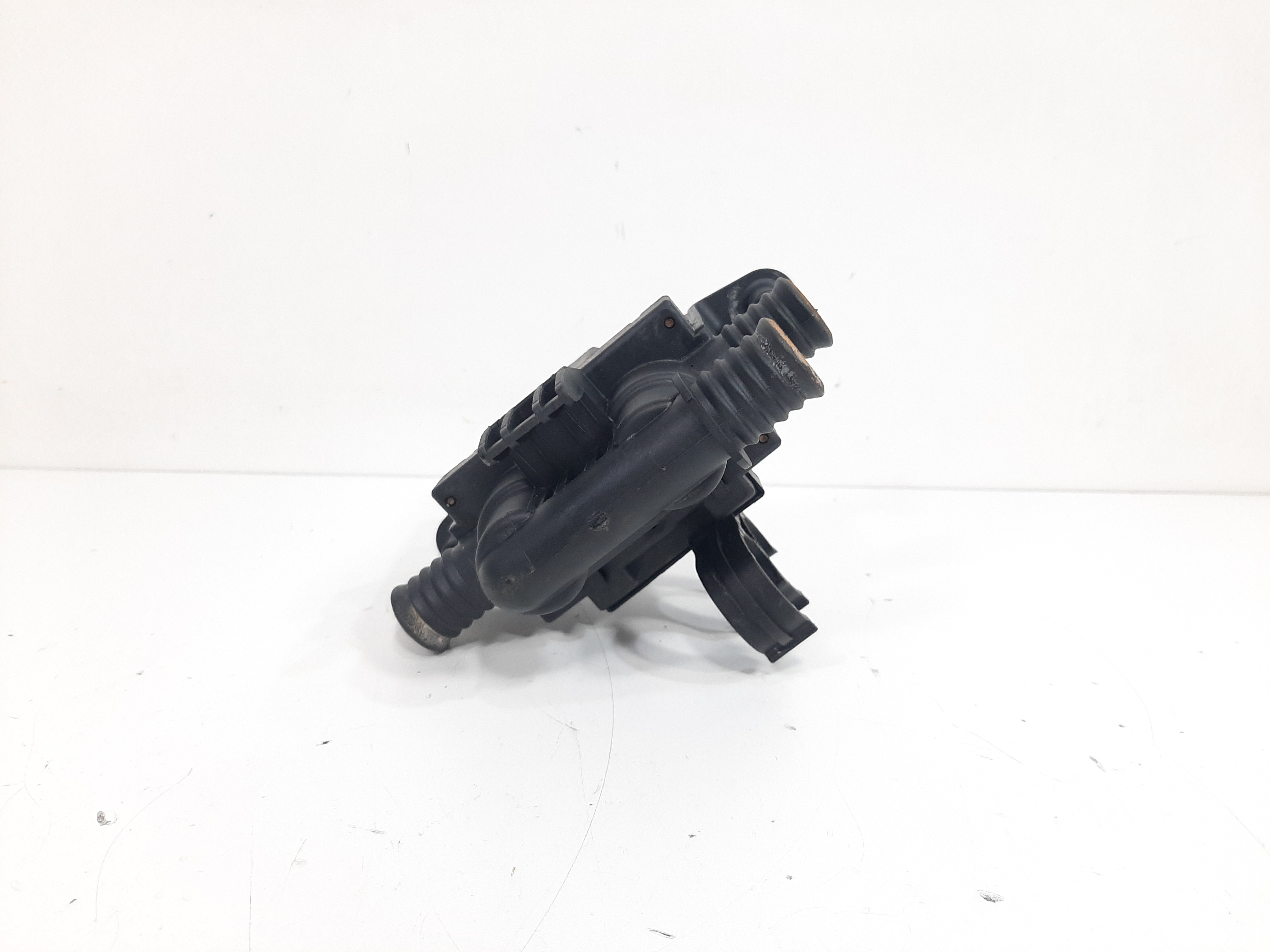 Válvula Solenoide Água Ar Bmw X5 E53 4.4 V8 1999 2000 A 2006 1