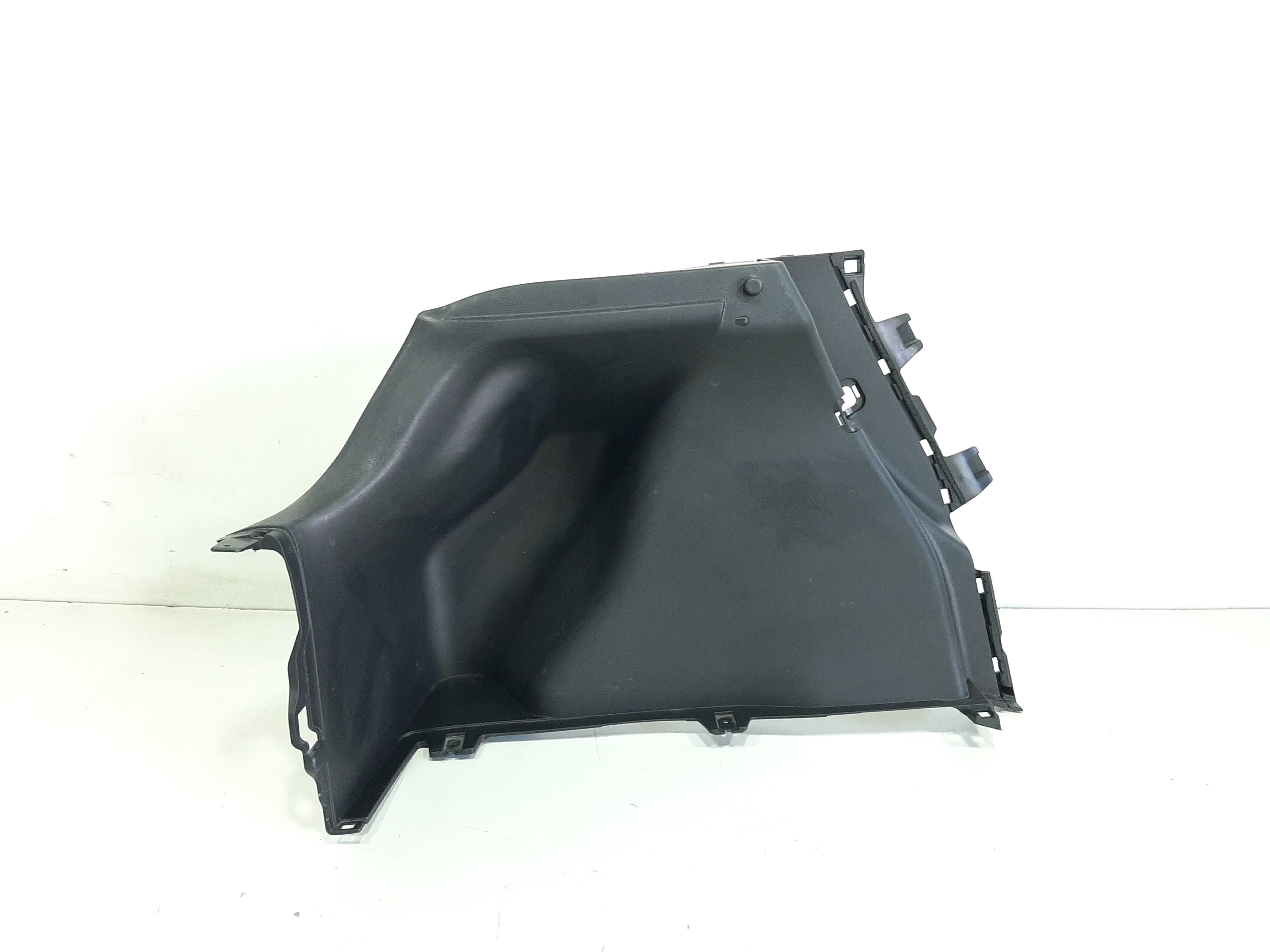 Acabamento Traseiro Esquerdo Hyundai Veloster 2012 2013 3