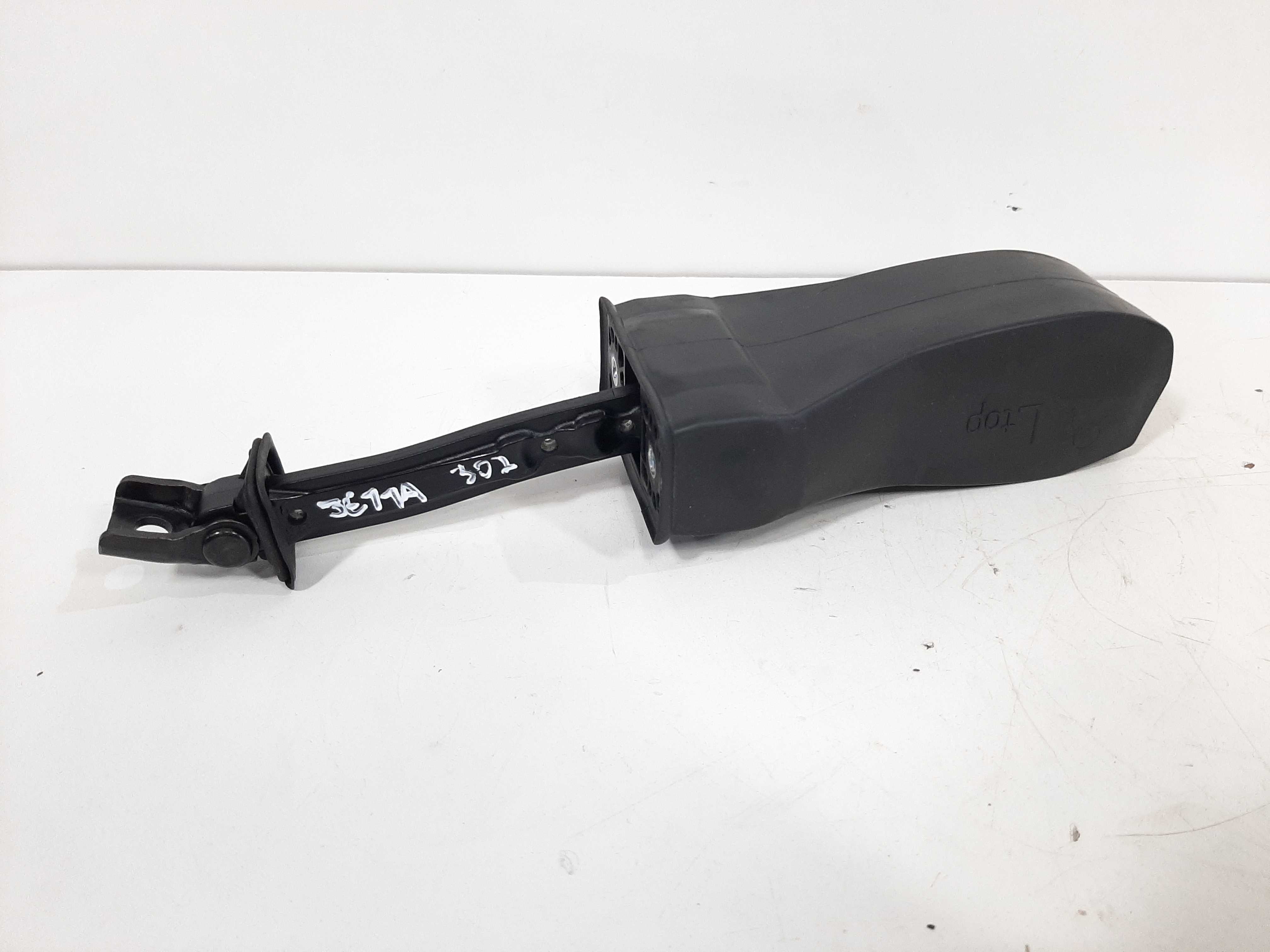 Limitador Porta Traseiro Direito Vw Jetta 2011 2012 A 2018 8
